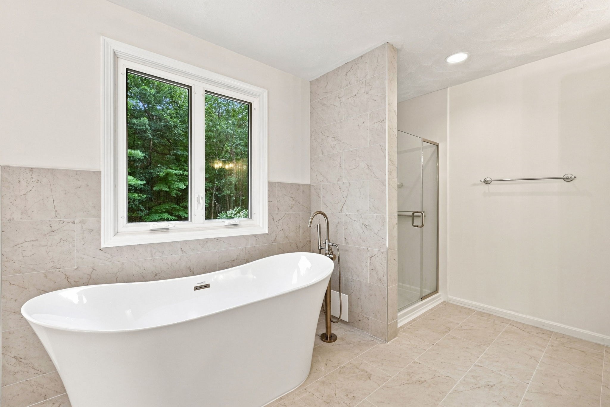10 Hawk Ridge Rd Property Photo 12