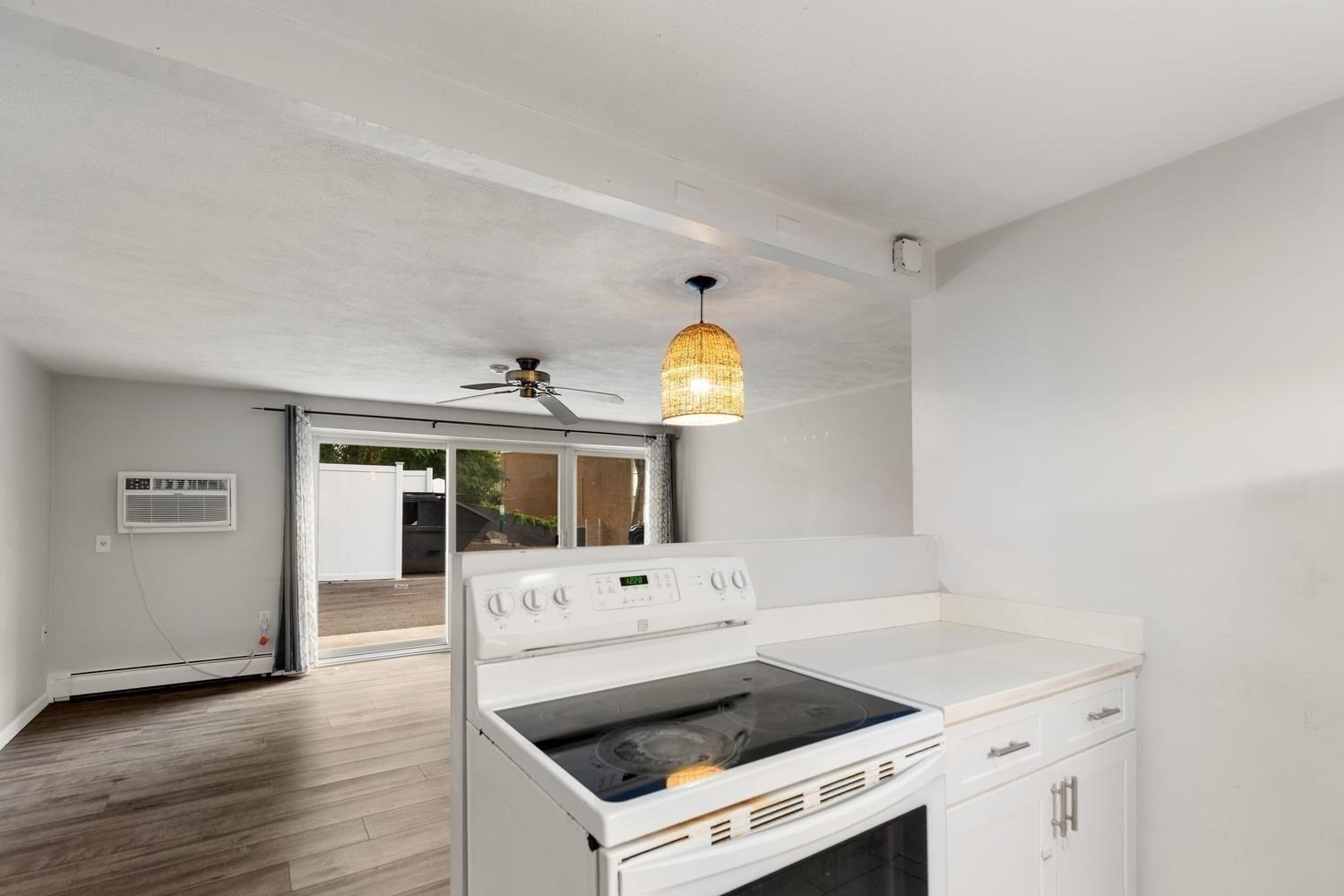 31 Jones Ter # 6 Property Photo 10