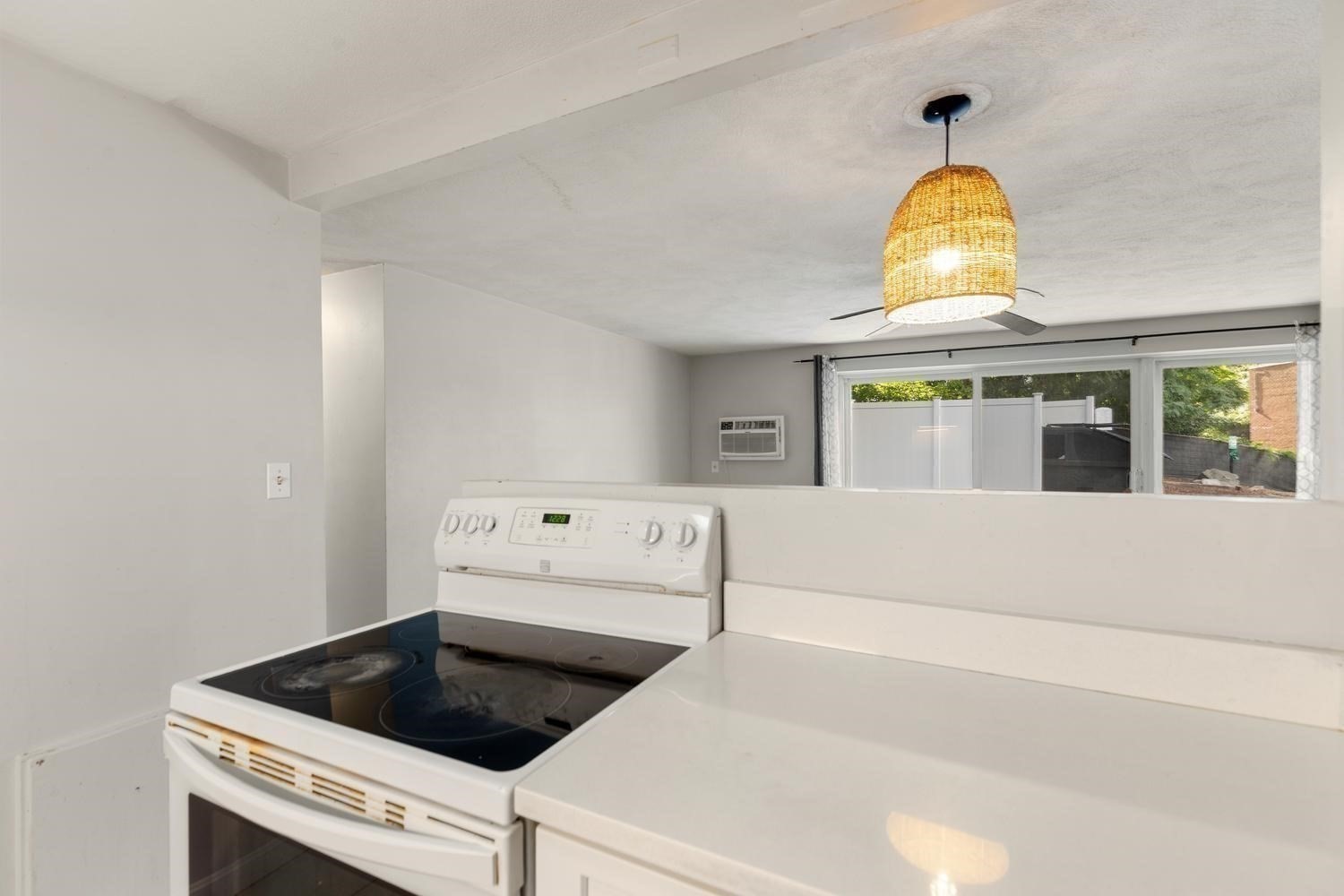 31 Jones Ter # 6 Property Photo 11