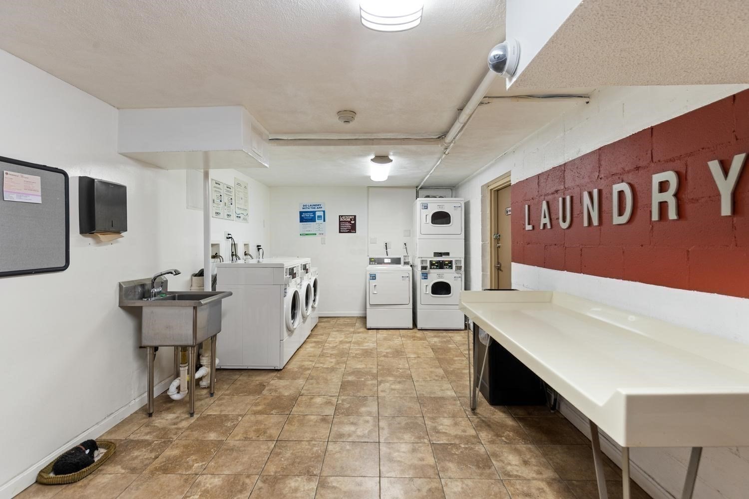 31 Jones Ter # 6 Property Photo 23