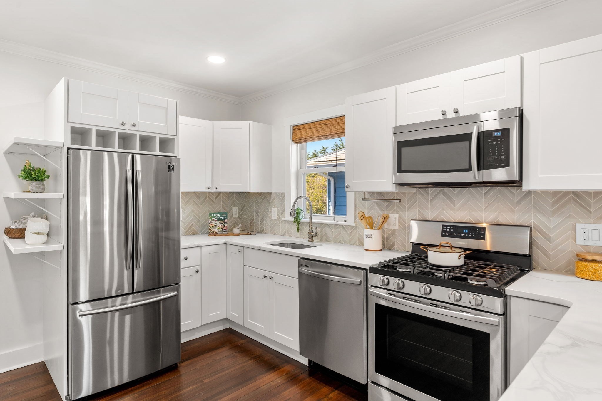16 Phelps St # 2 Property Photo 10