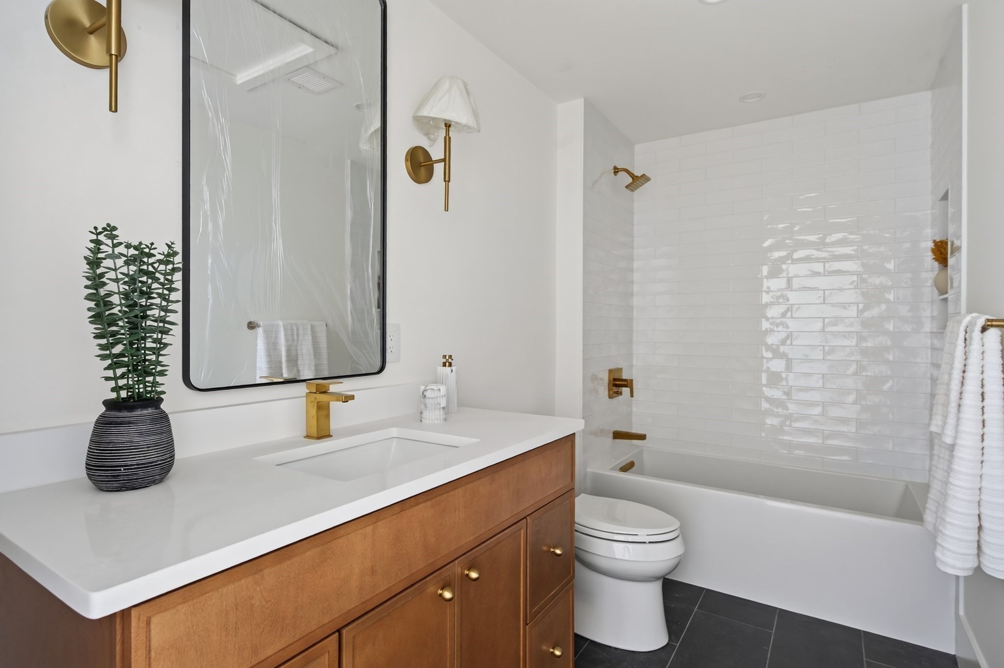 4471 Washington Property Photo 6