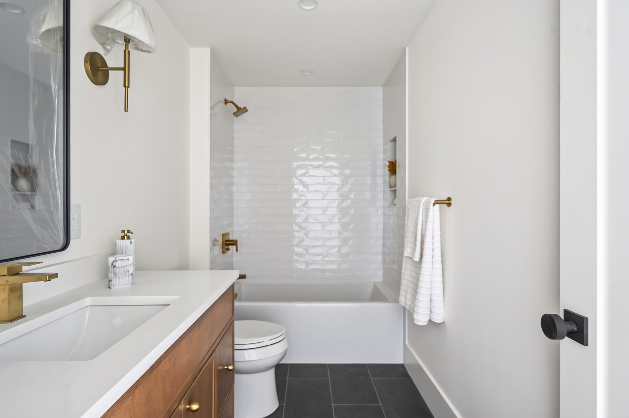 4471 Washington Property Photo 7