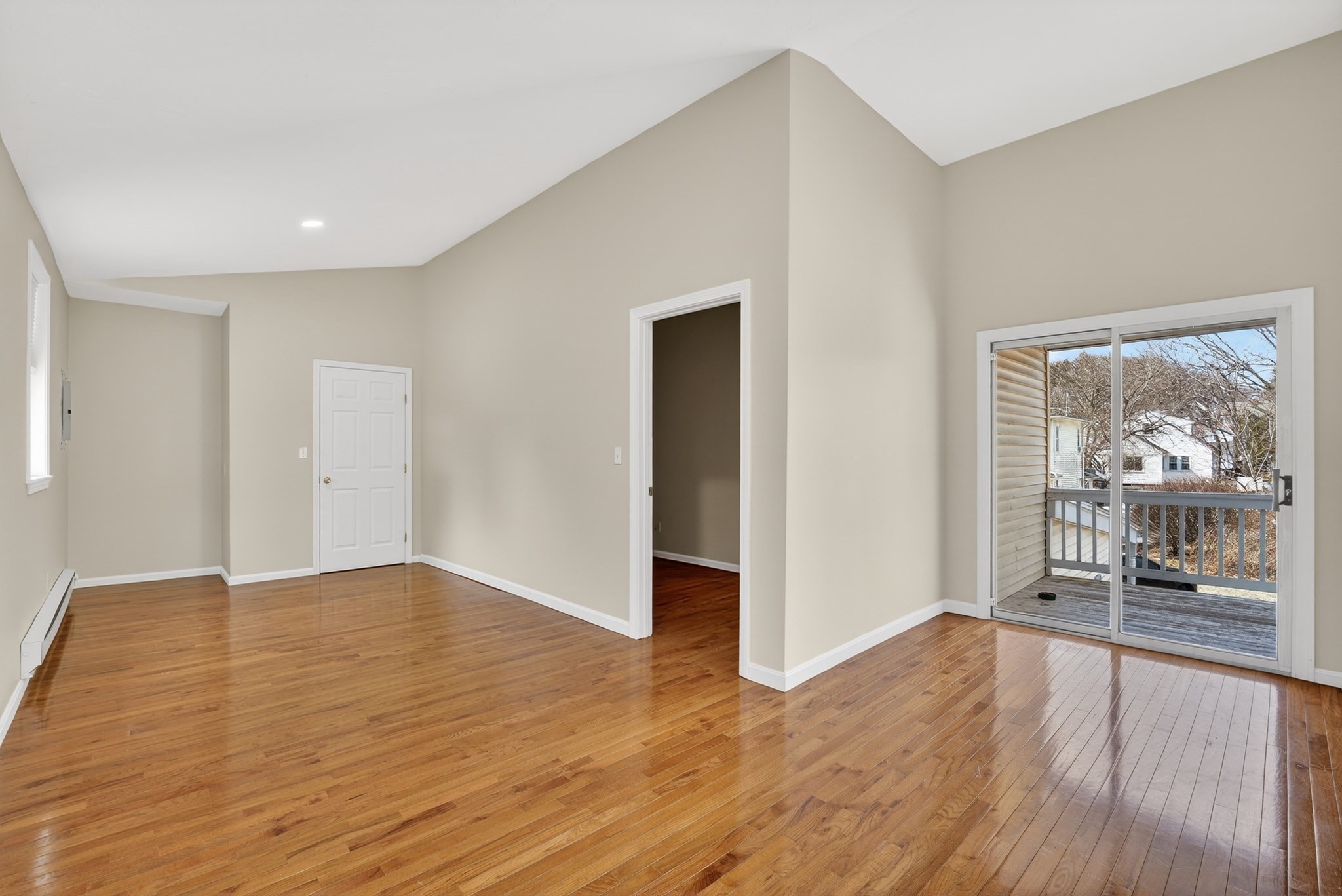 168 South Street Property Photo 7