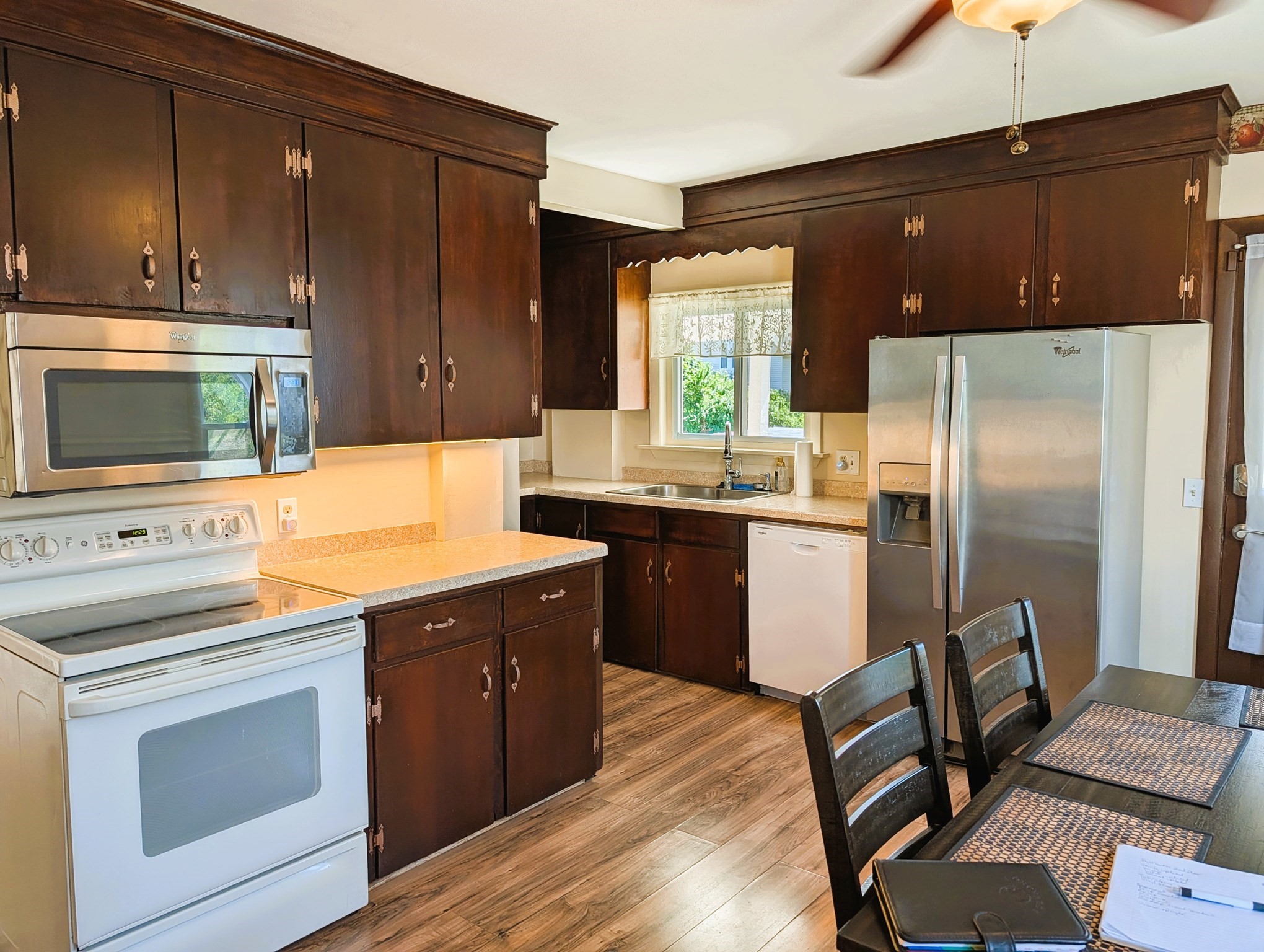 27 South Street Property Photo 6