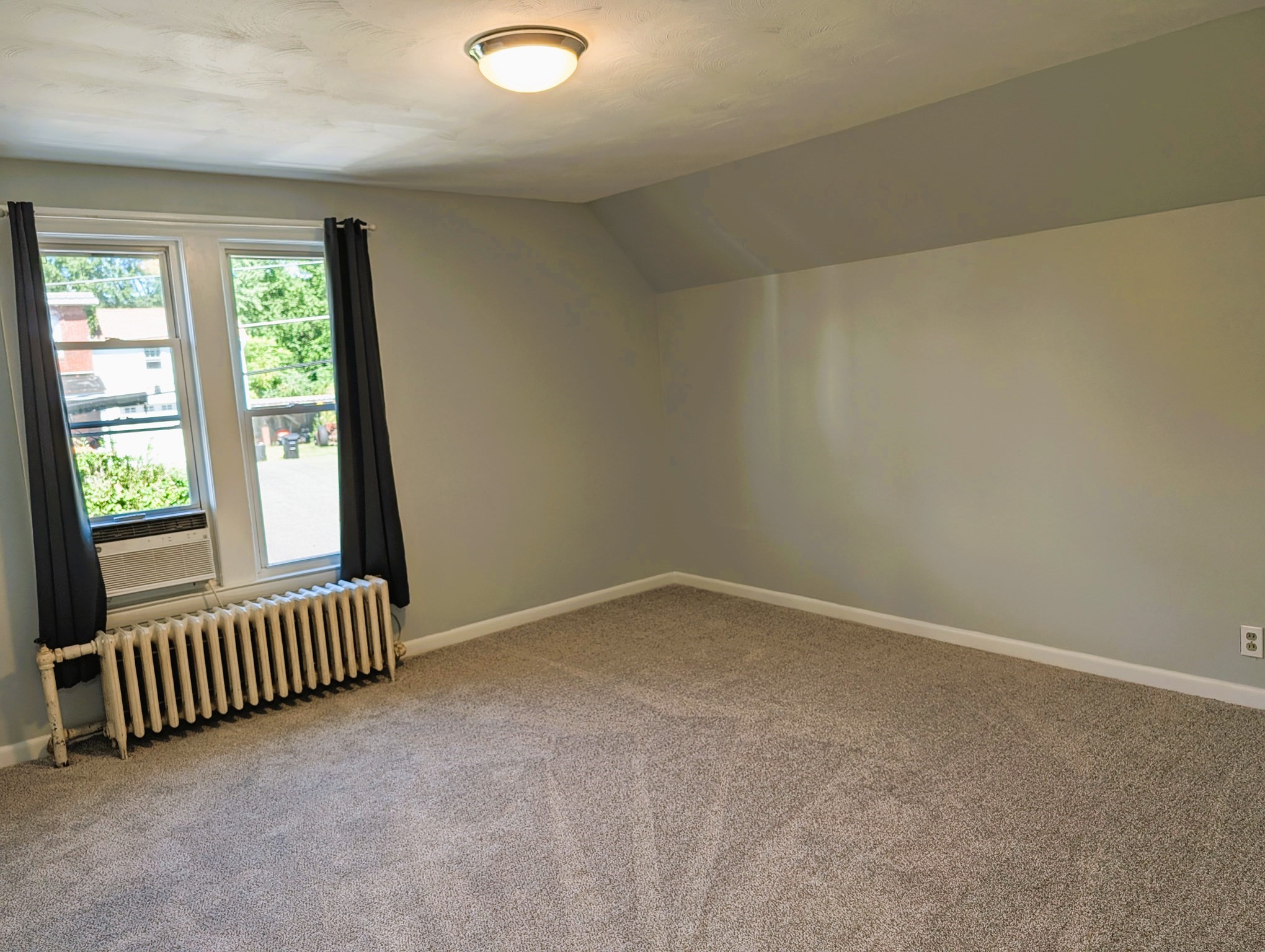 27 South Street Property Photo 16