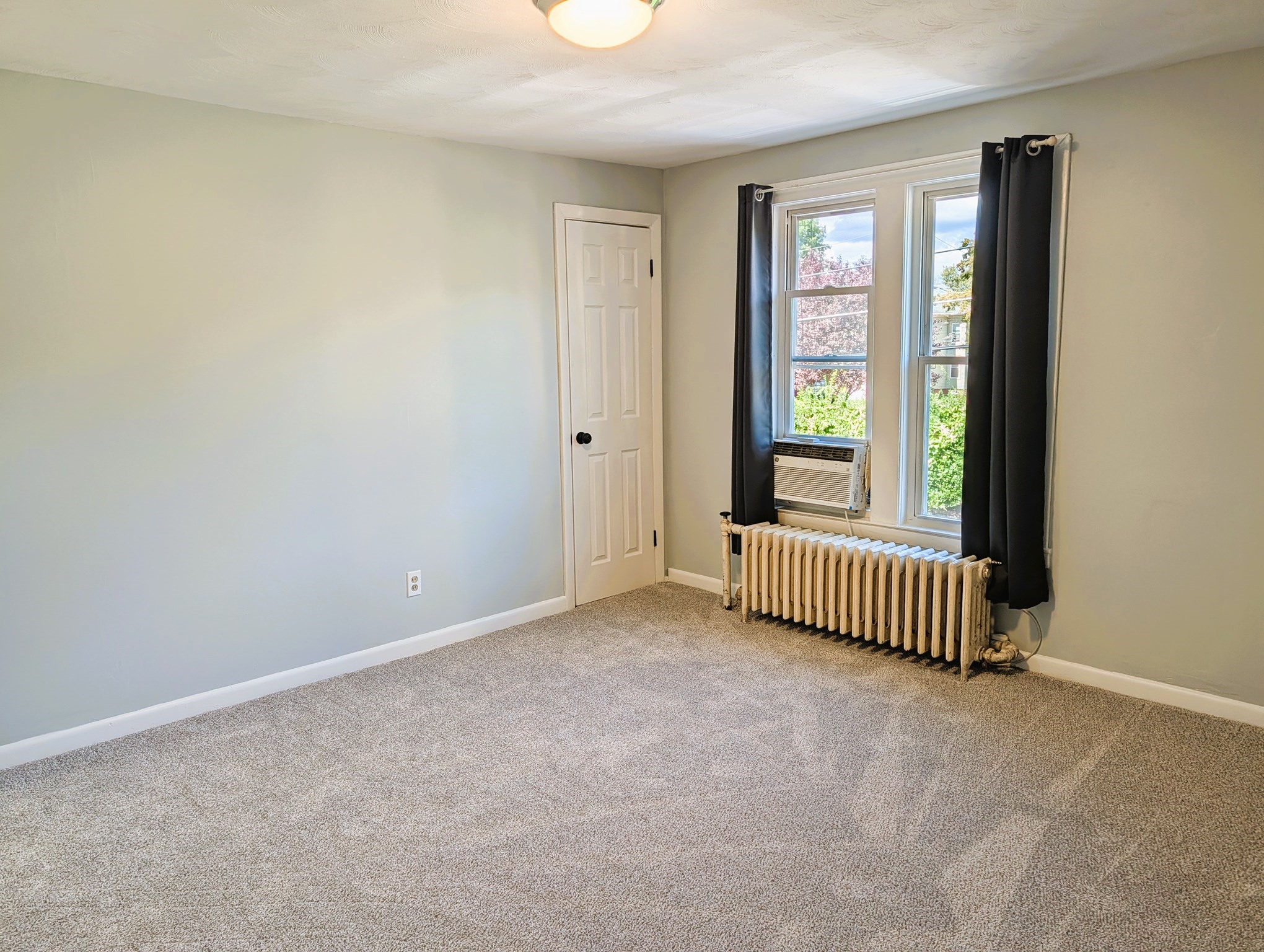 27 South Street Property Photo 17