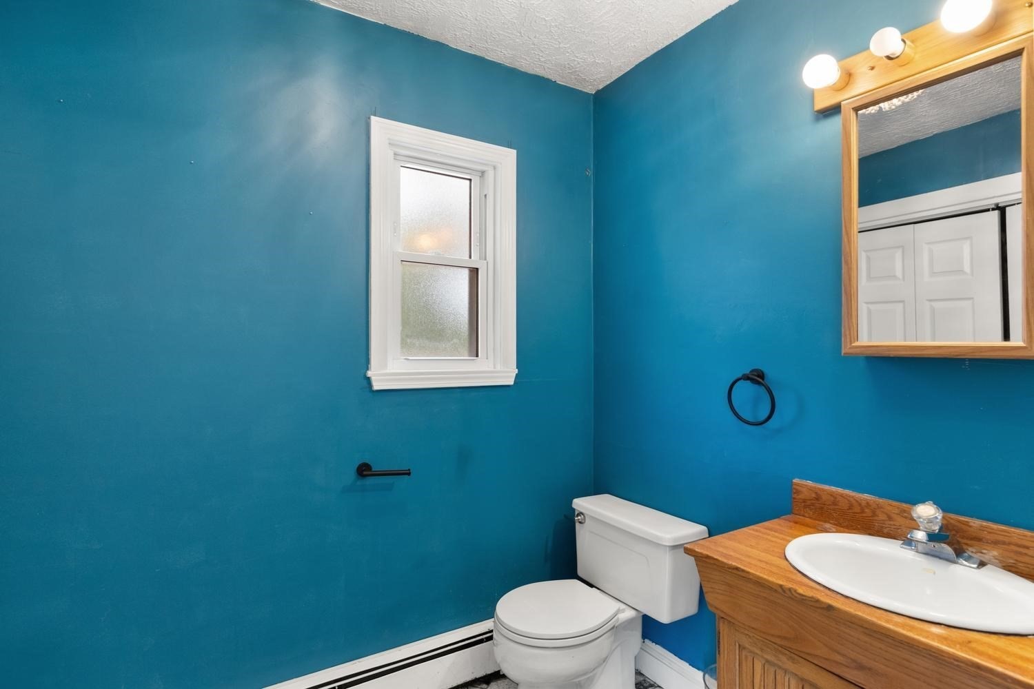 223 Linwood St Property Photo 7