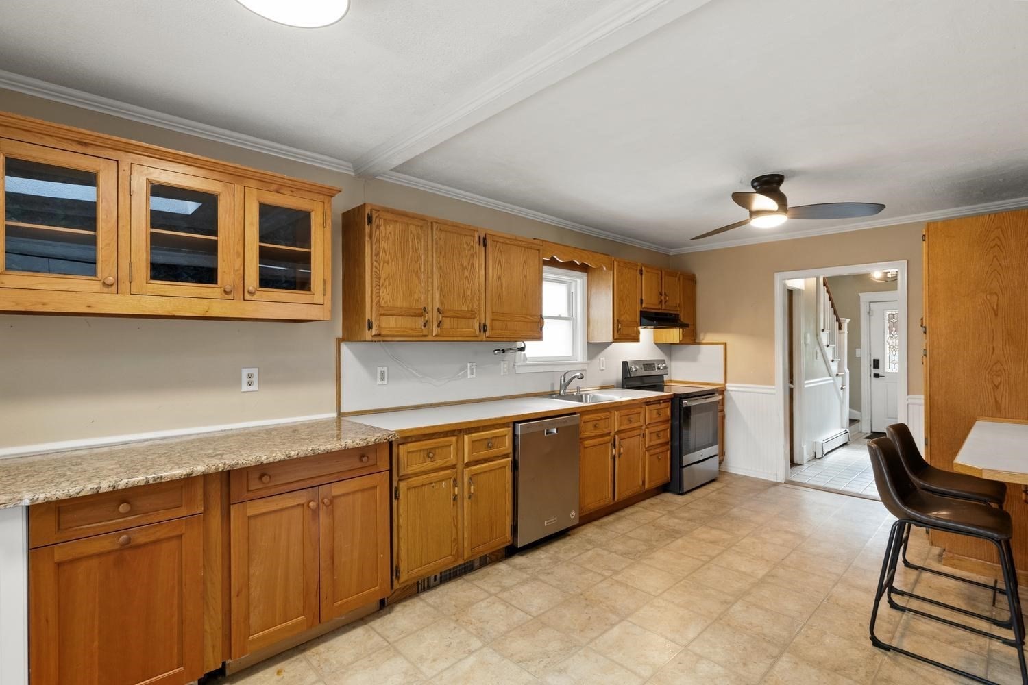 223 Linwood St Property Photo 11