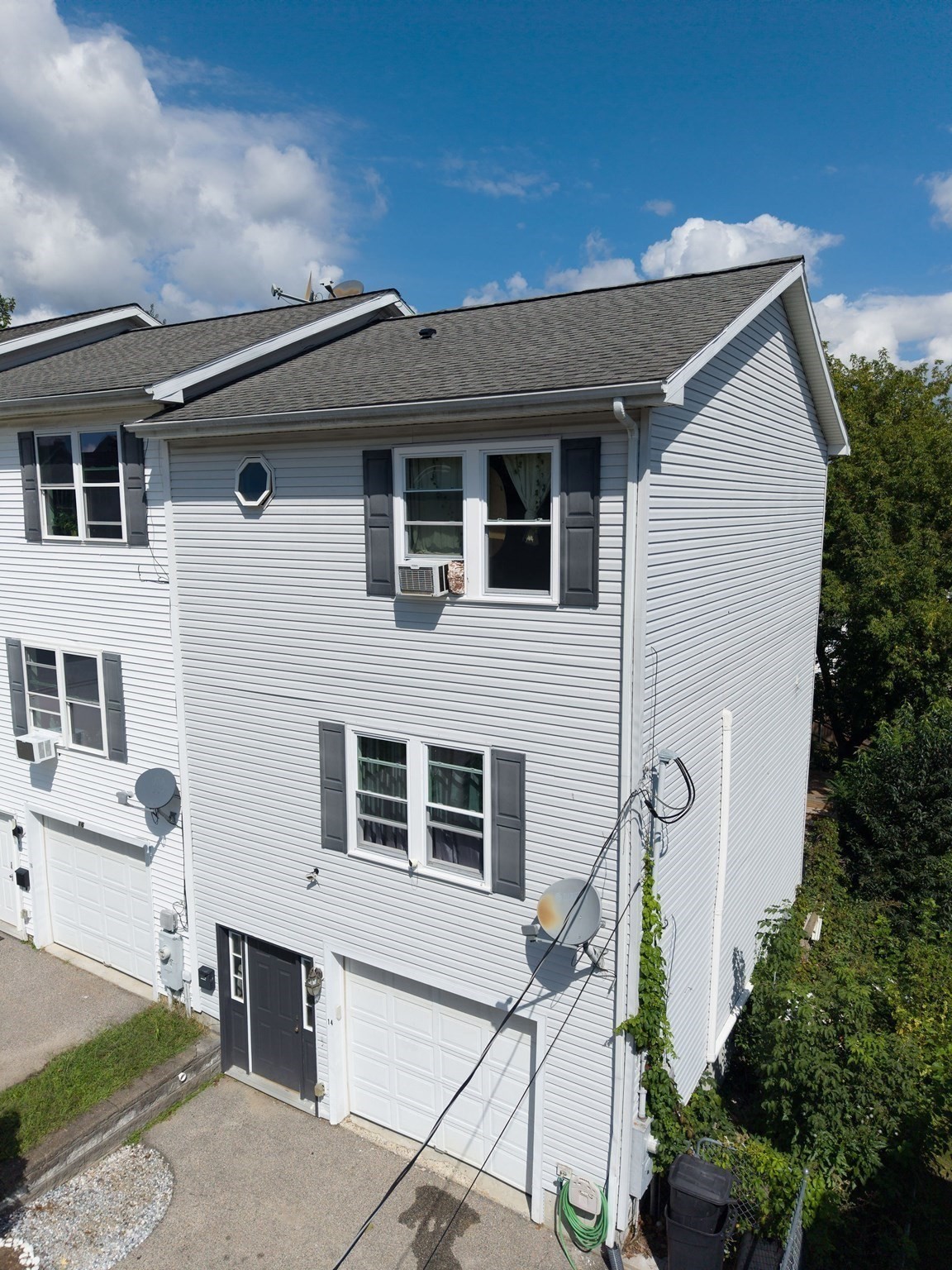 14 Sherburne Ave Property Photo 2