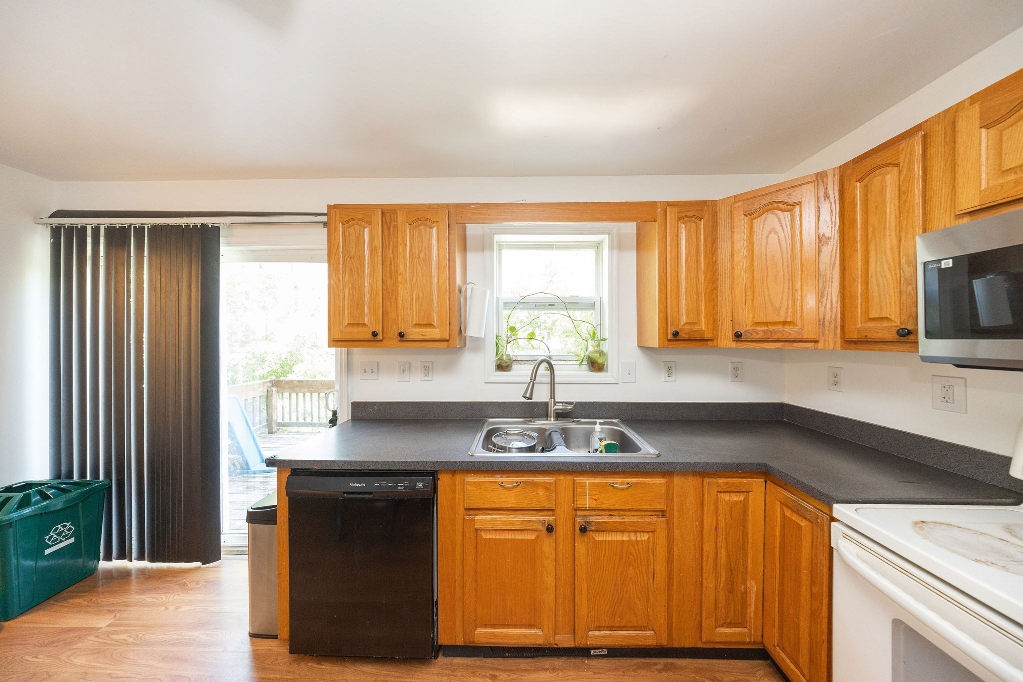 14 Sherburne Ave Property Photo 3