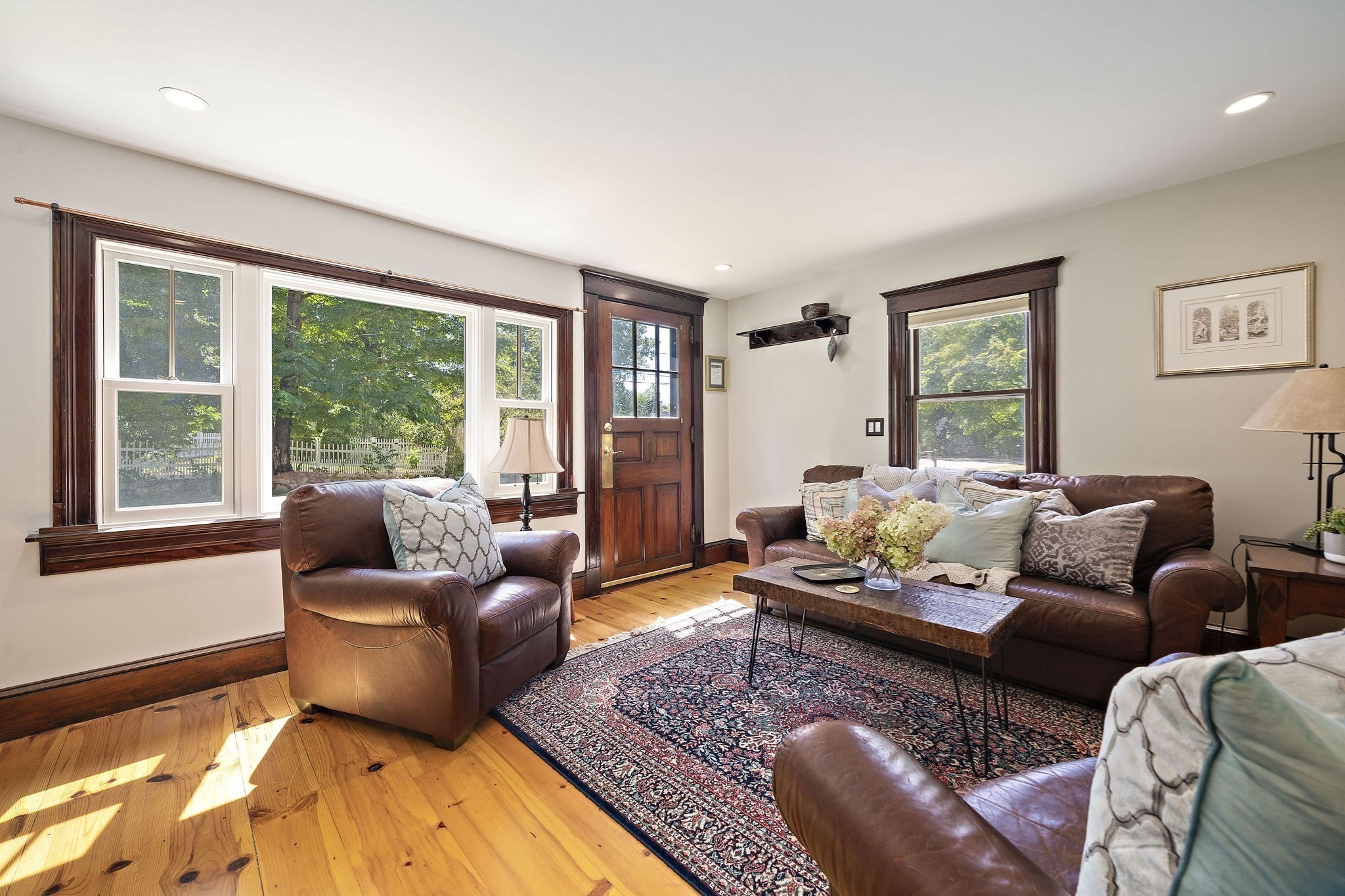 16 Oakland Ave Property Photo 6