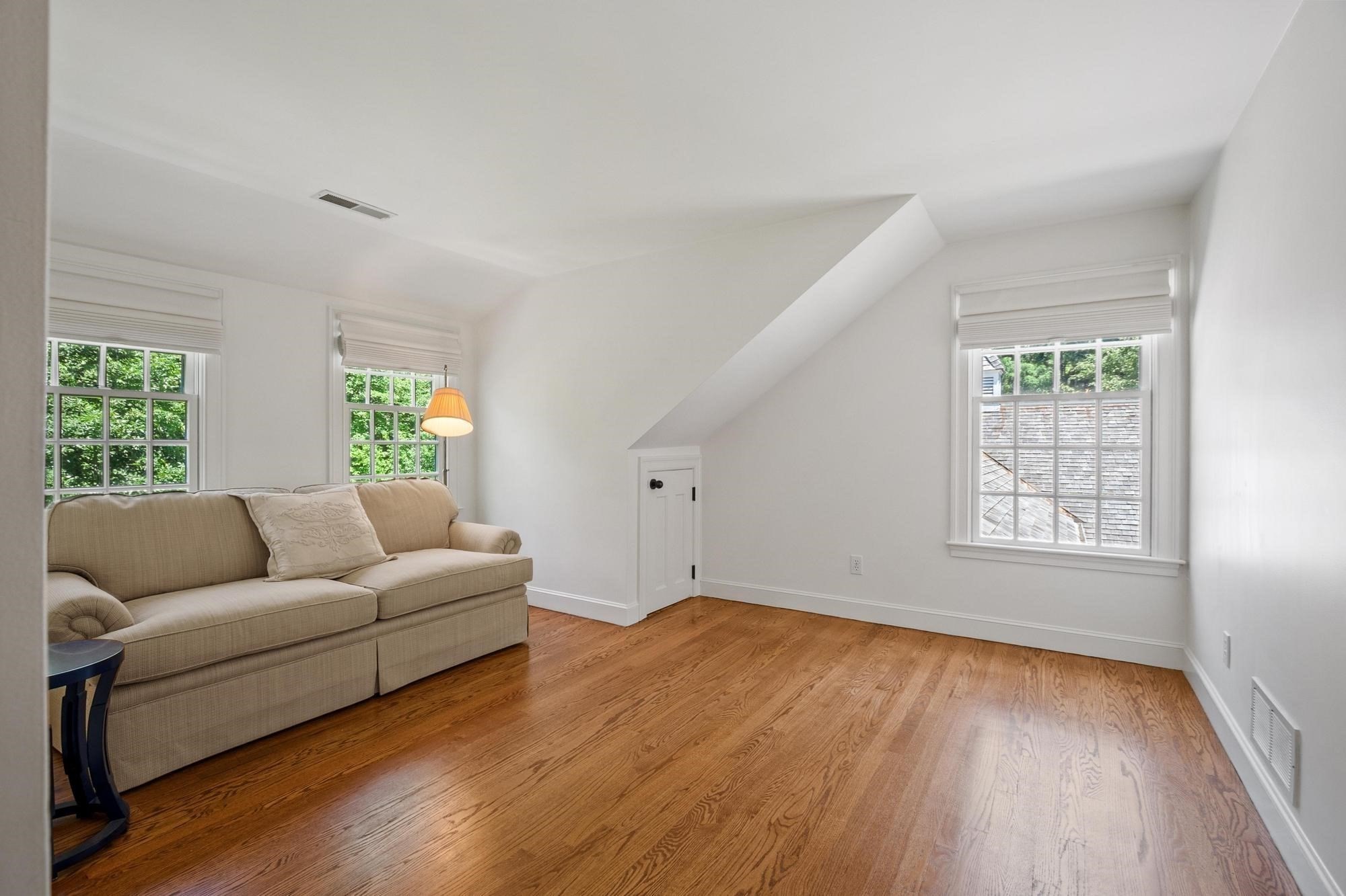 1319 Monument Street Property Photo 23