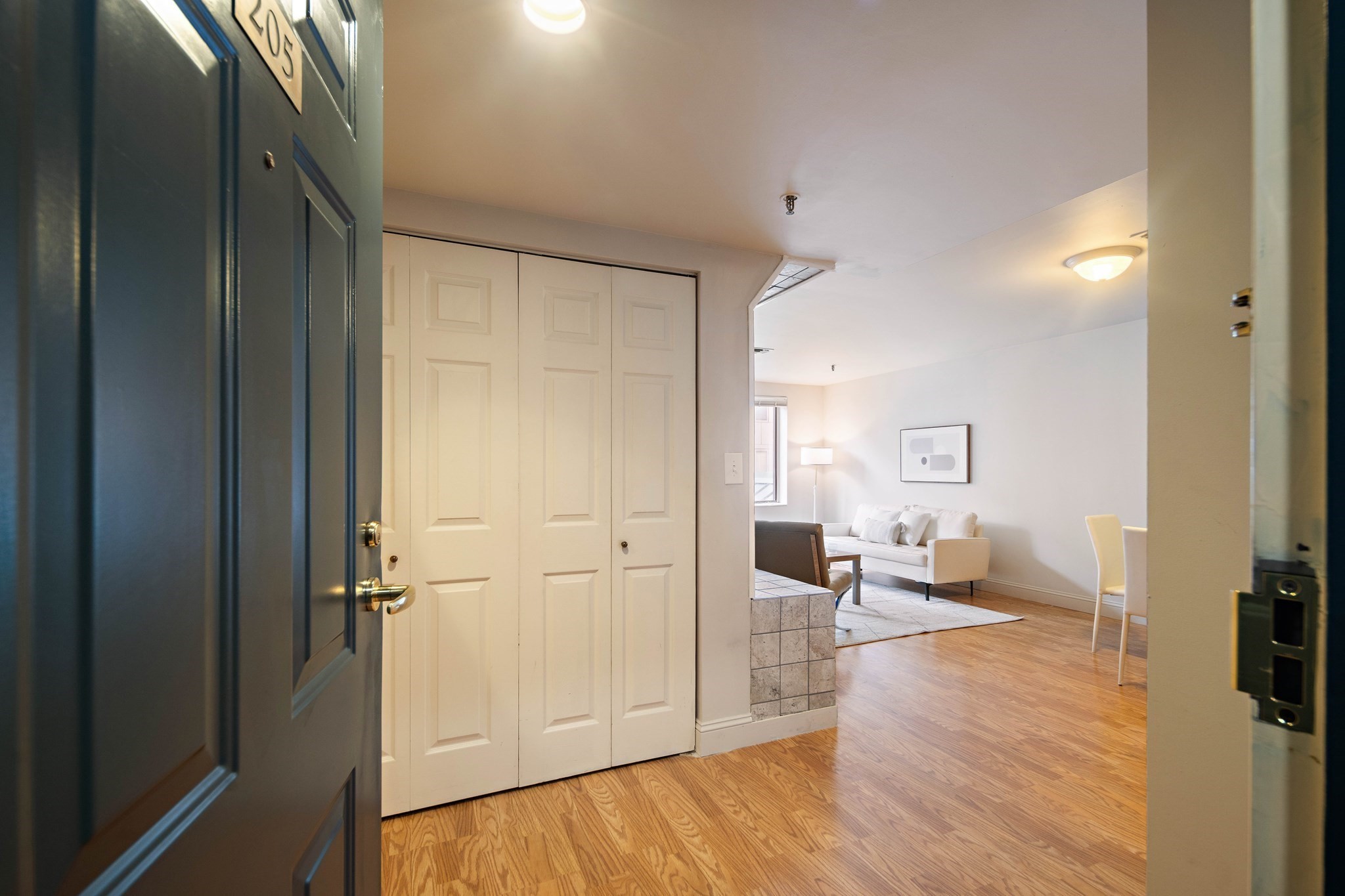 193 Oak St # 205e Property Photo 2
