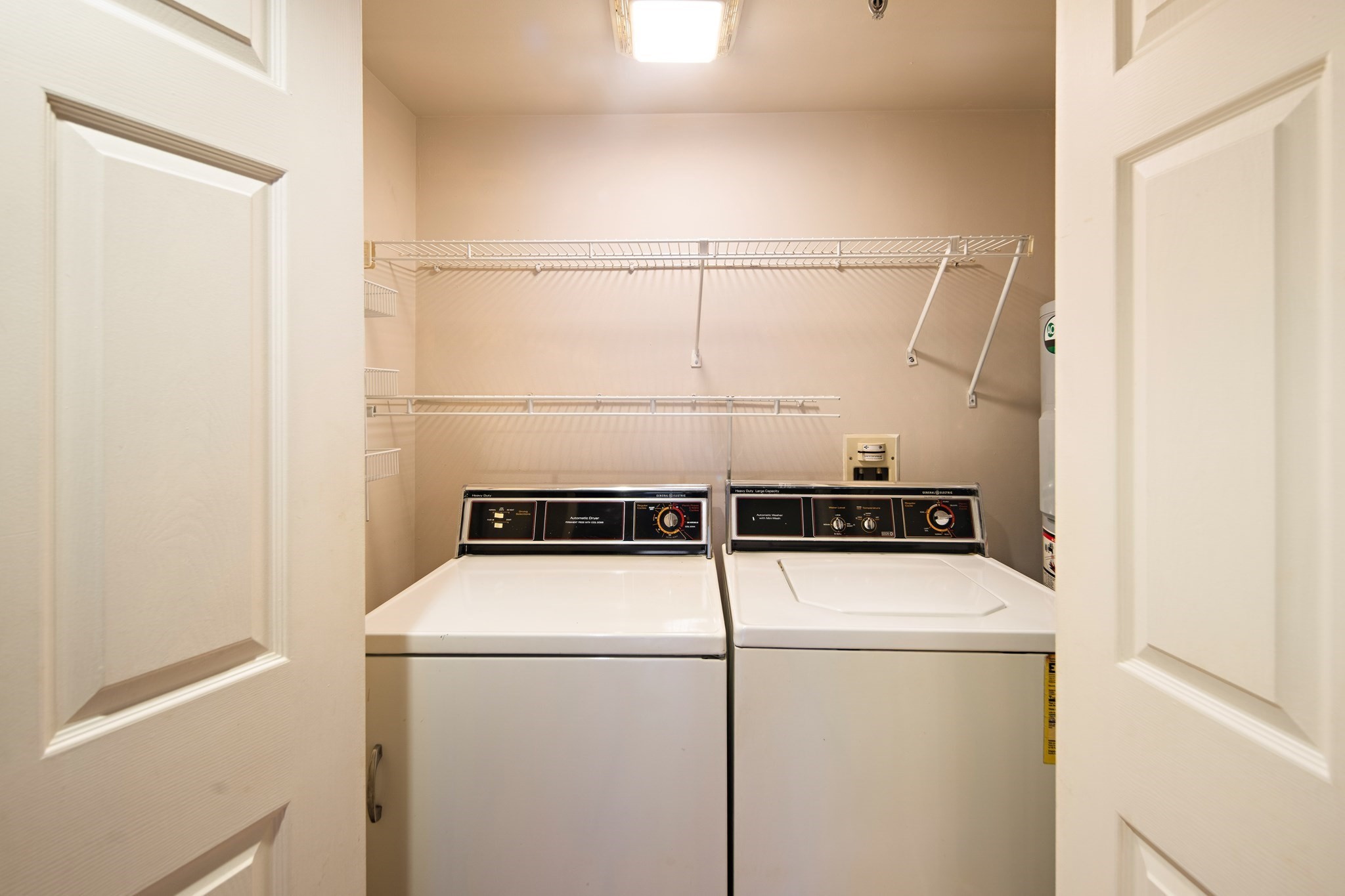 193 Oak St # 205e Property Photo 9