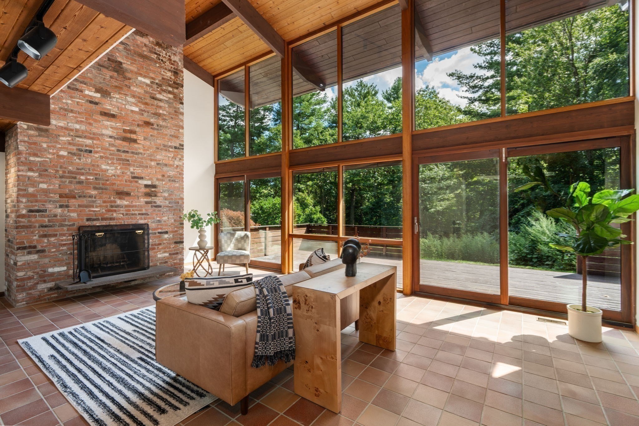 44 Vine Street Property Photo 8