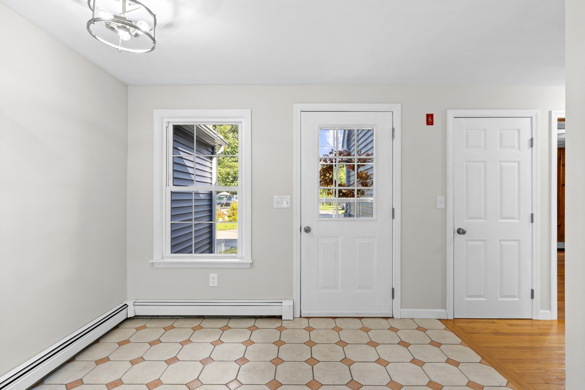 27 Westdale Ave Property Photo 5