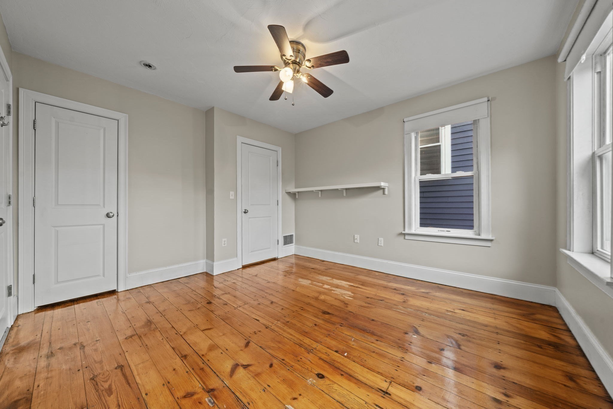 519 E 5th Street Property Photo 15