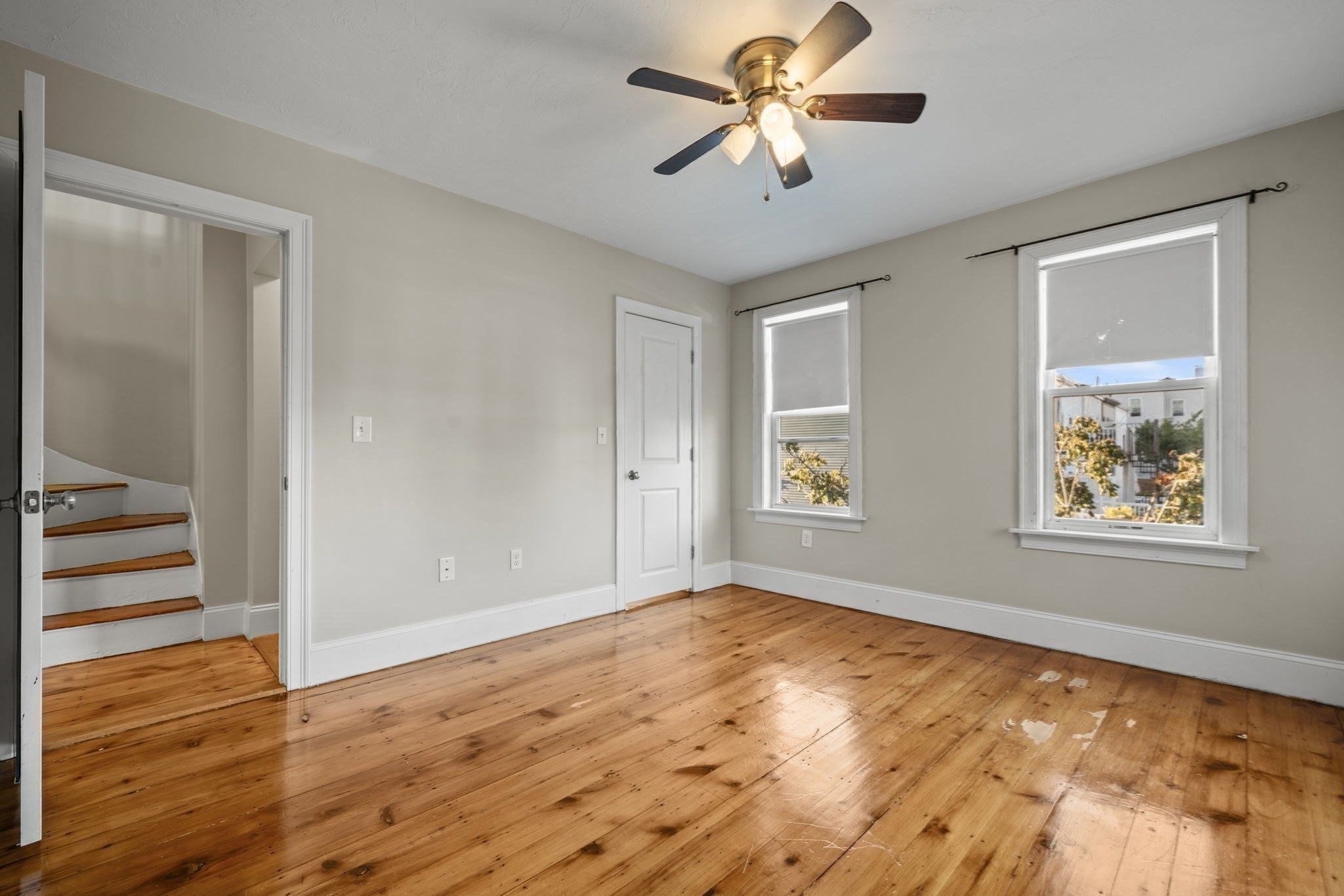 519 E 5th Street Property Photo 17