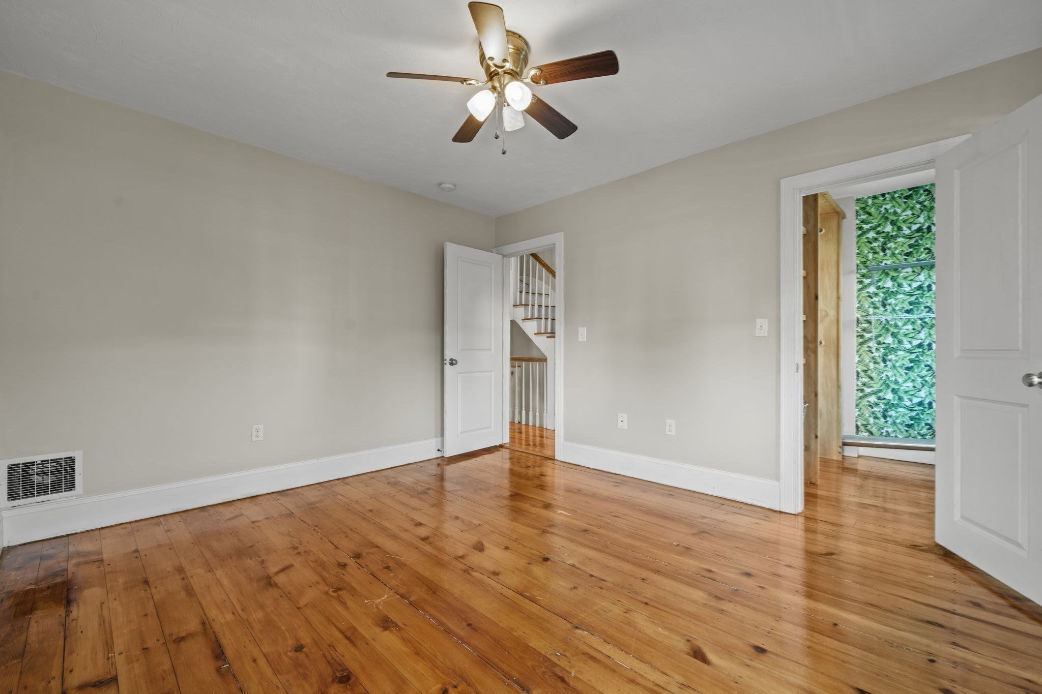 519 E 5th Street Property Photo 19