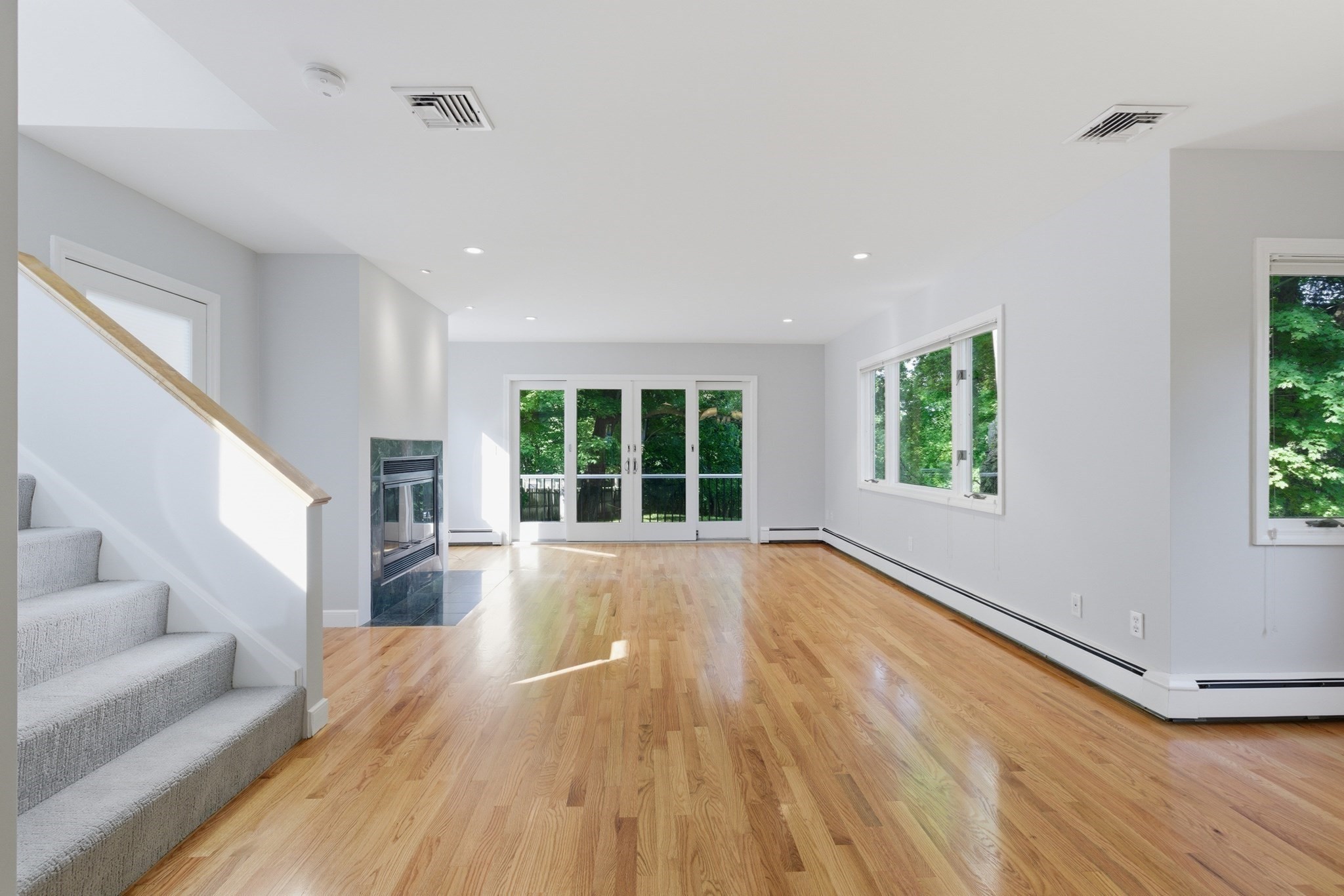 213 Hunnewell Street Property Photo 12