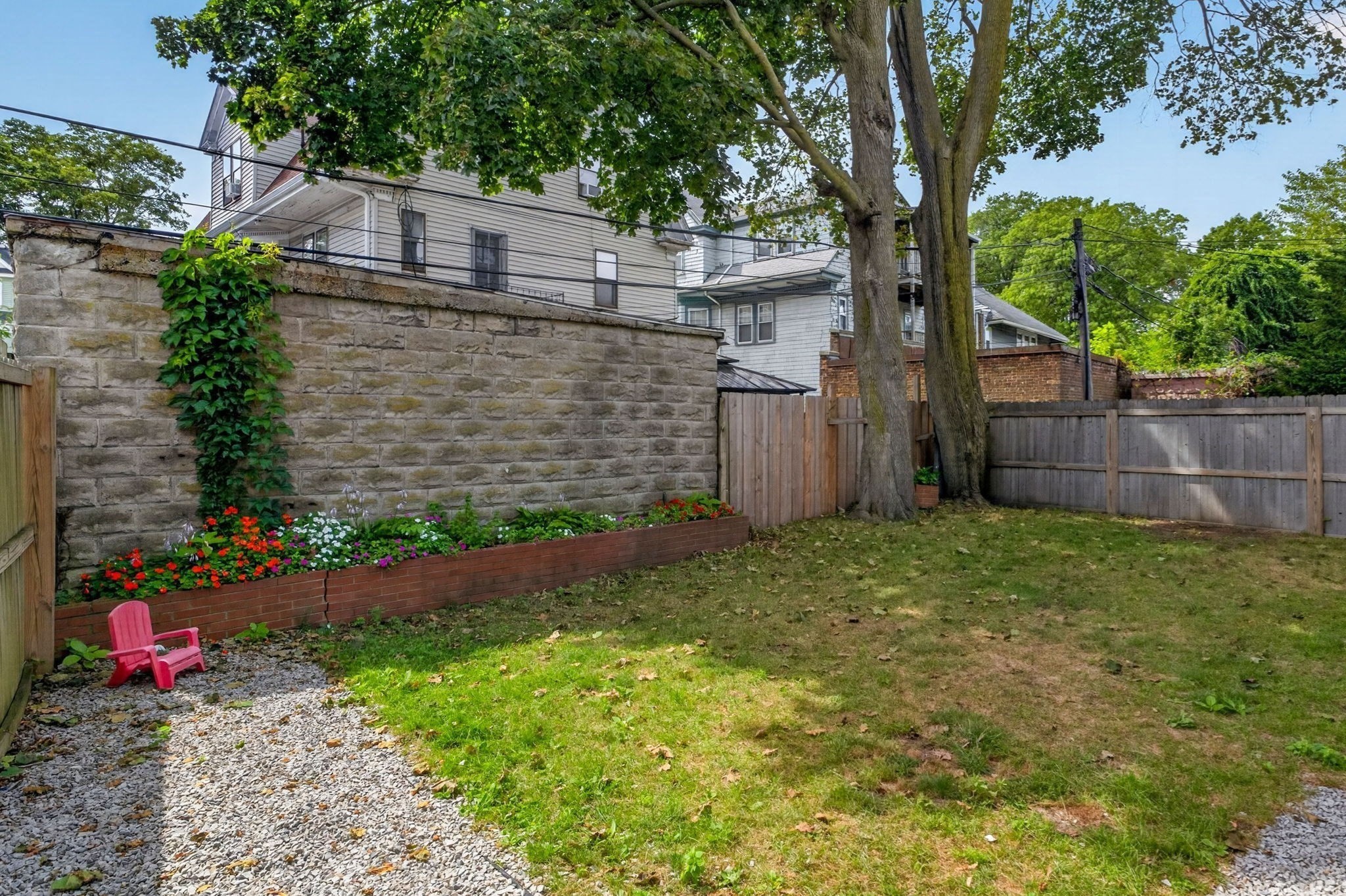 16 Pasadena Rd # 3 Property Photo 14