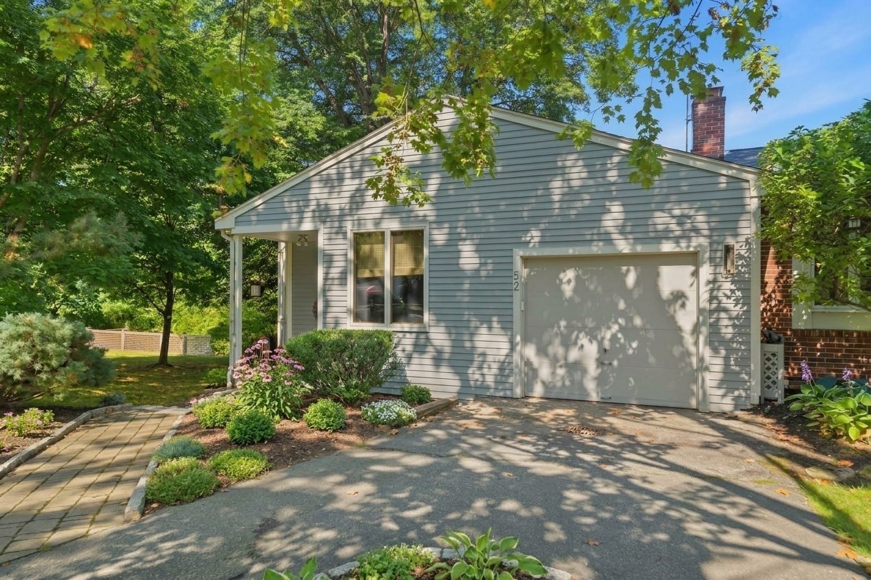 52 Hickory Rd Property Photo 2