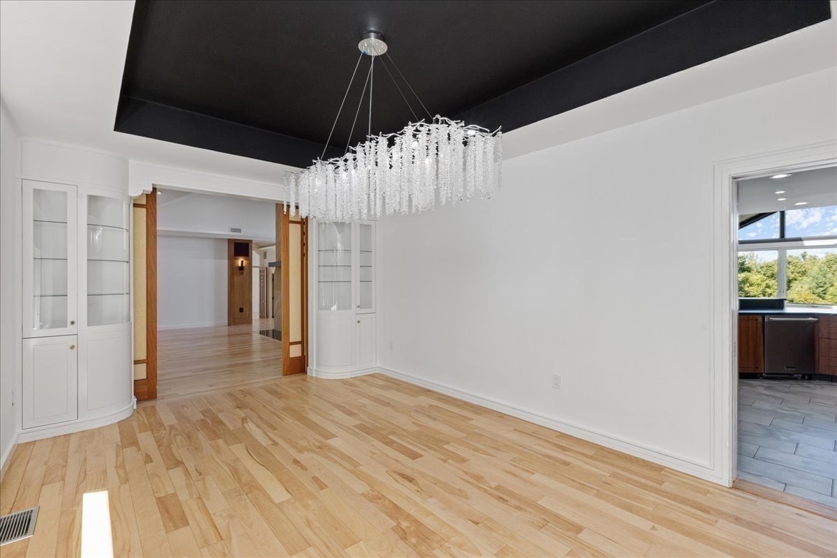 245 Linden Street Property Photo 14