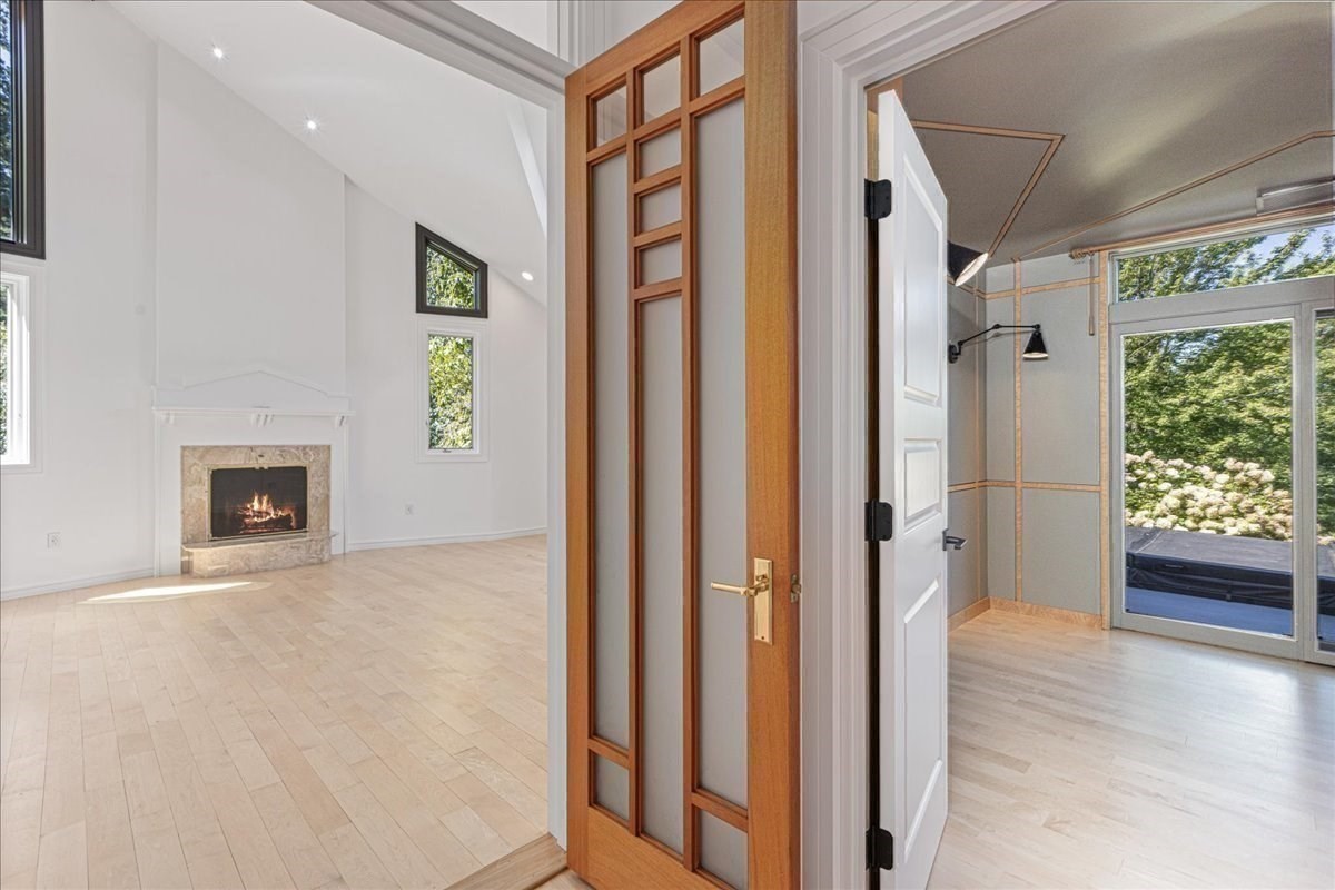 245 Linden Street Property Photo 17