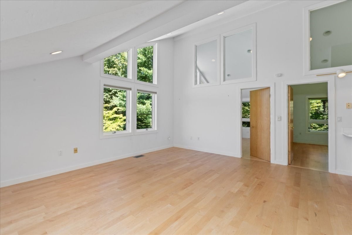 245 Linden Street Property Photo 36