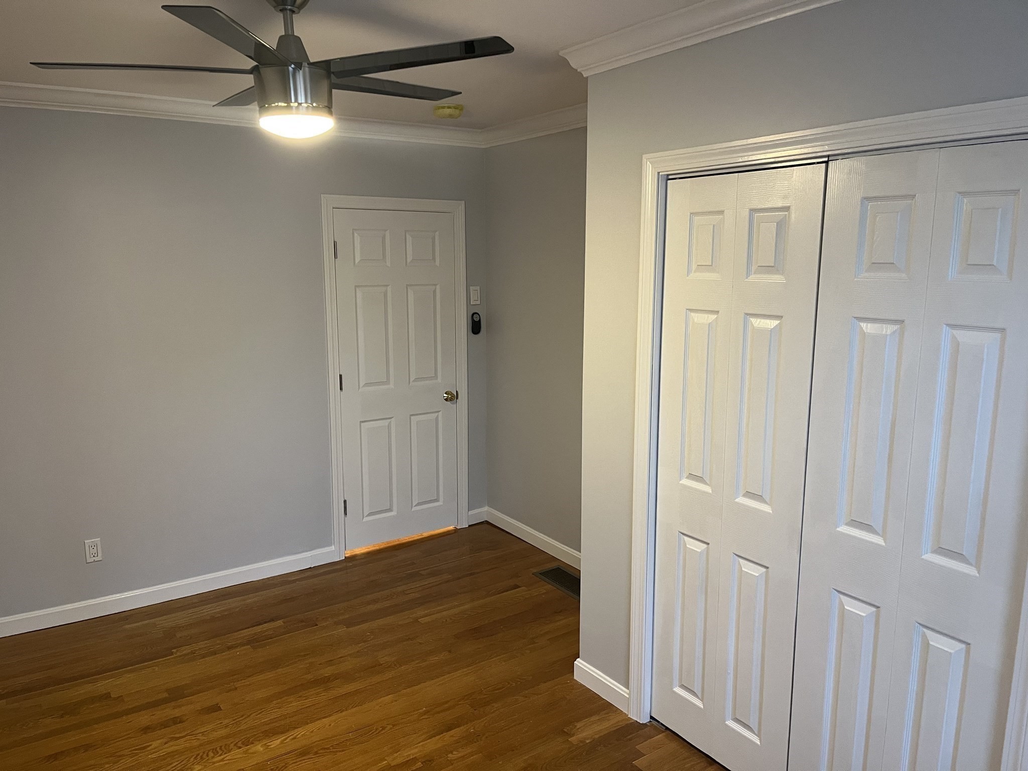 651 Bennington Street Property Photo 7