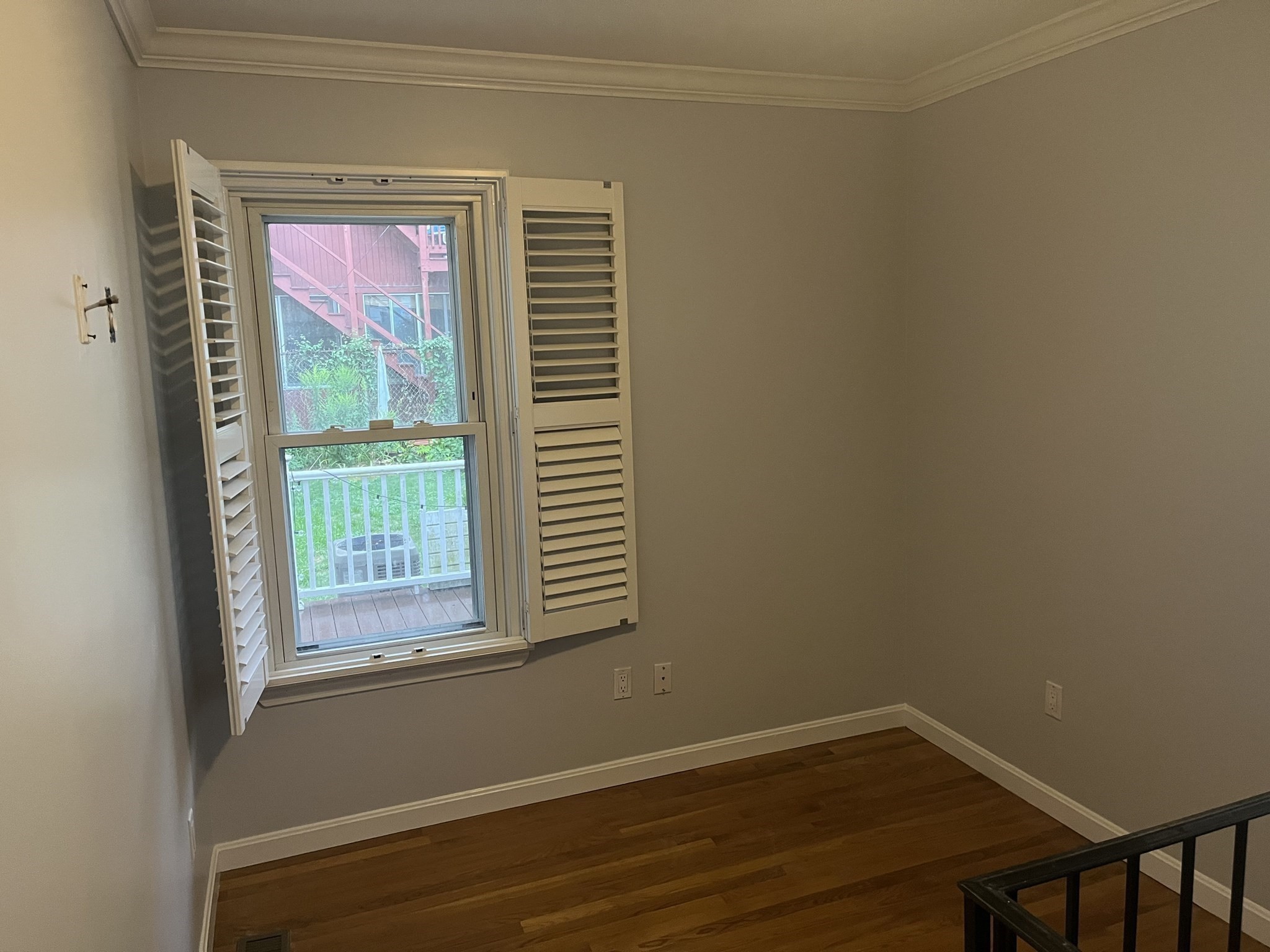 651 Bennington Street Property Photo 8