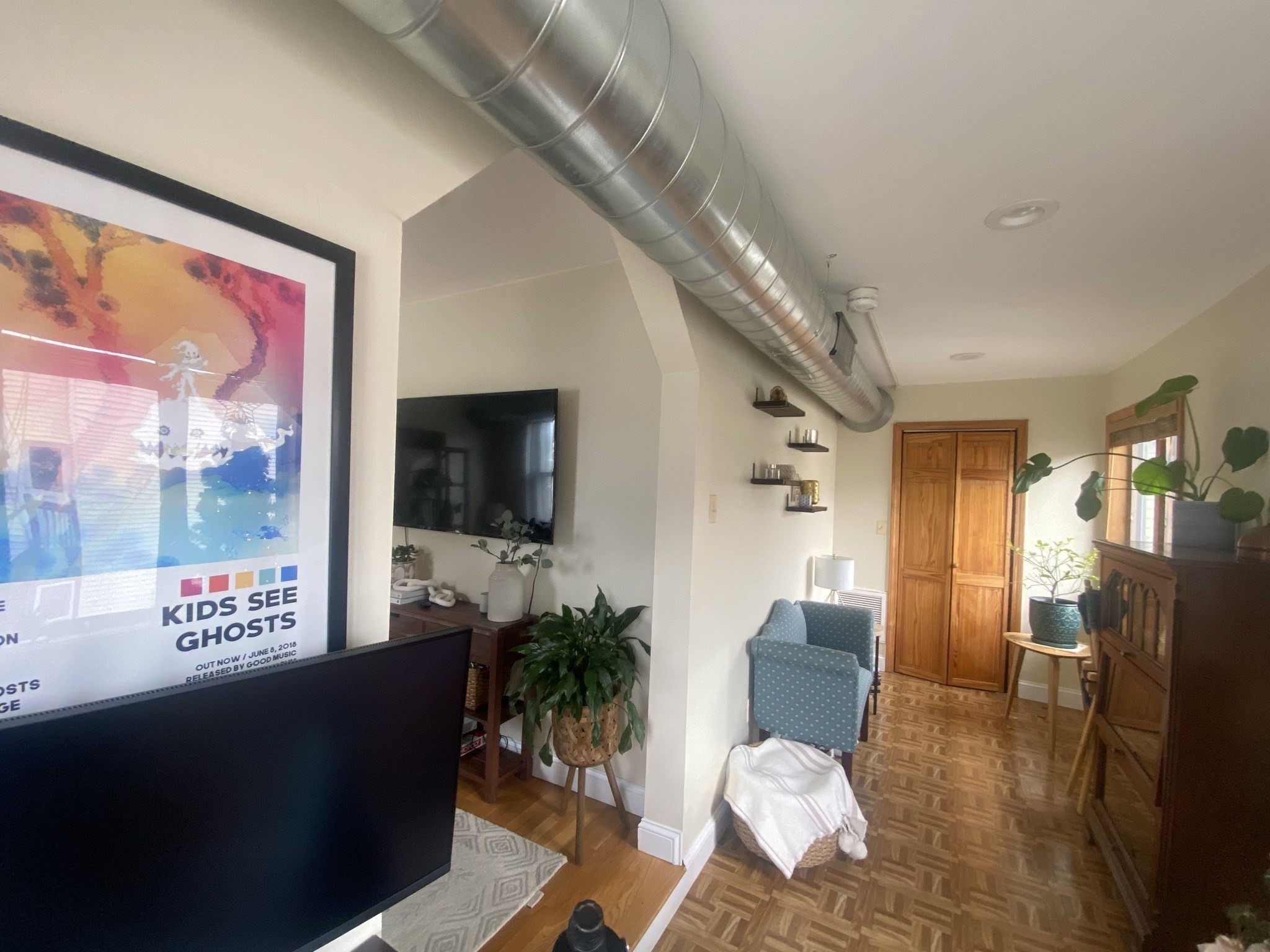 651 Bennington Street Property Photo 22