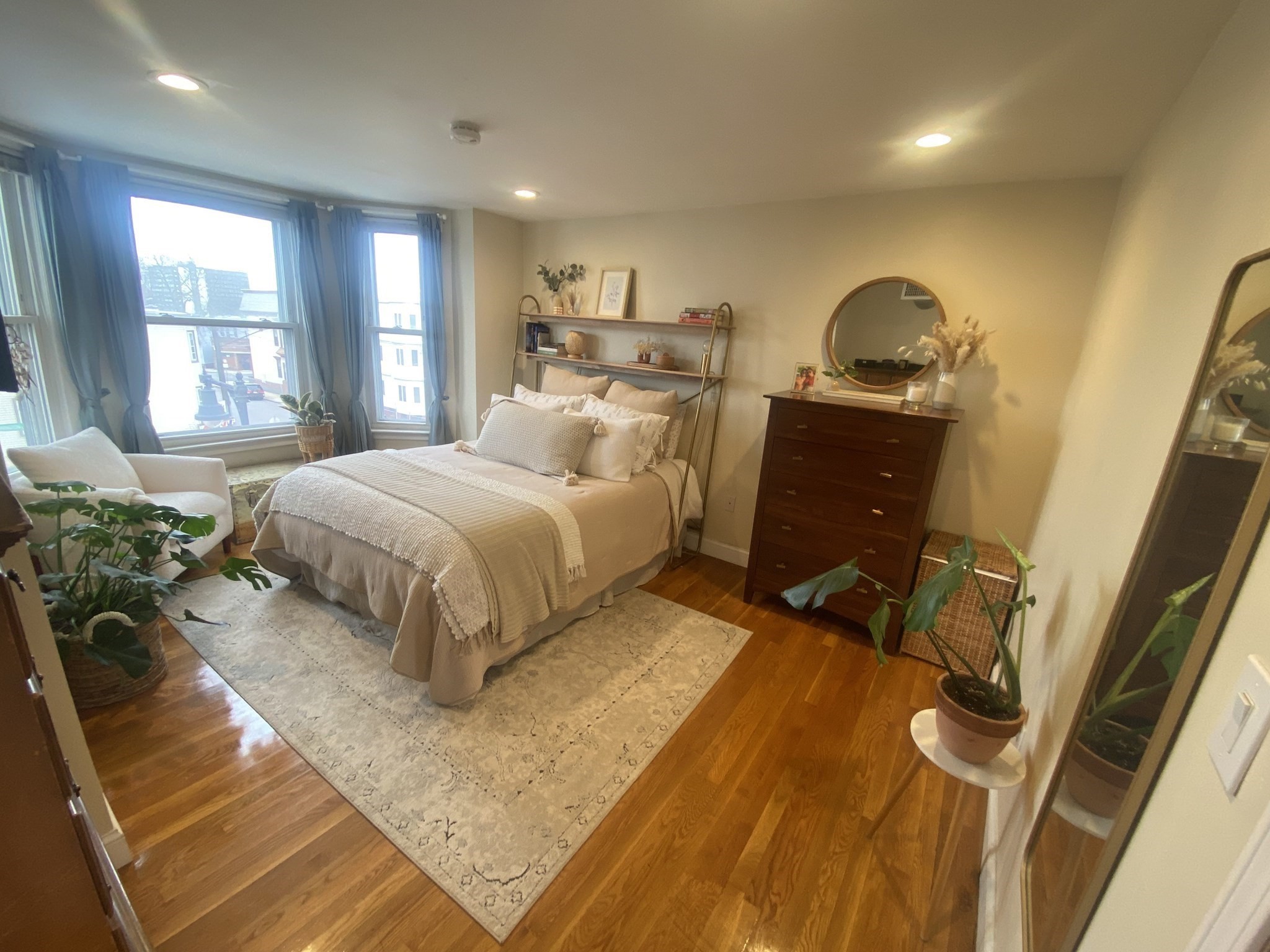 651 Bennington Street Property Photo 23
