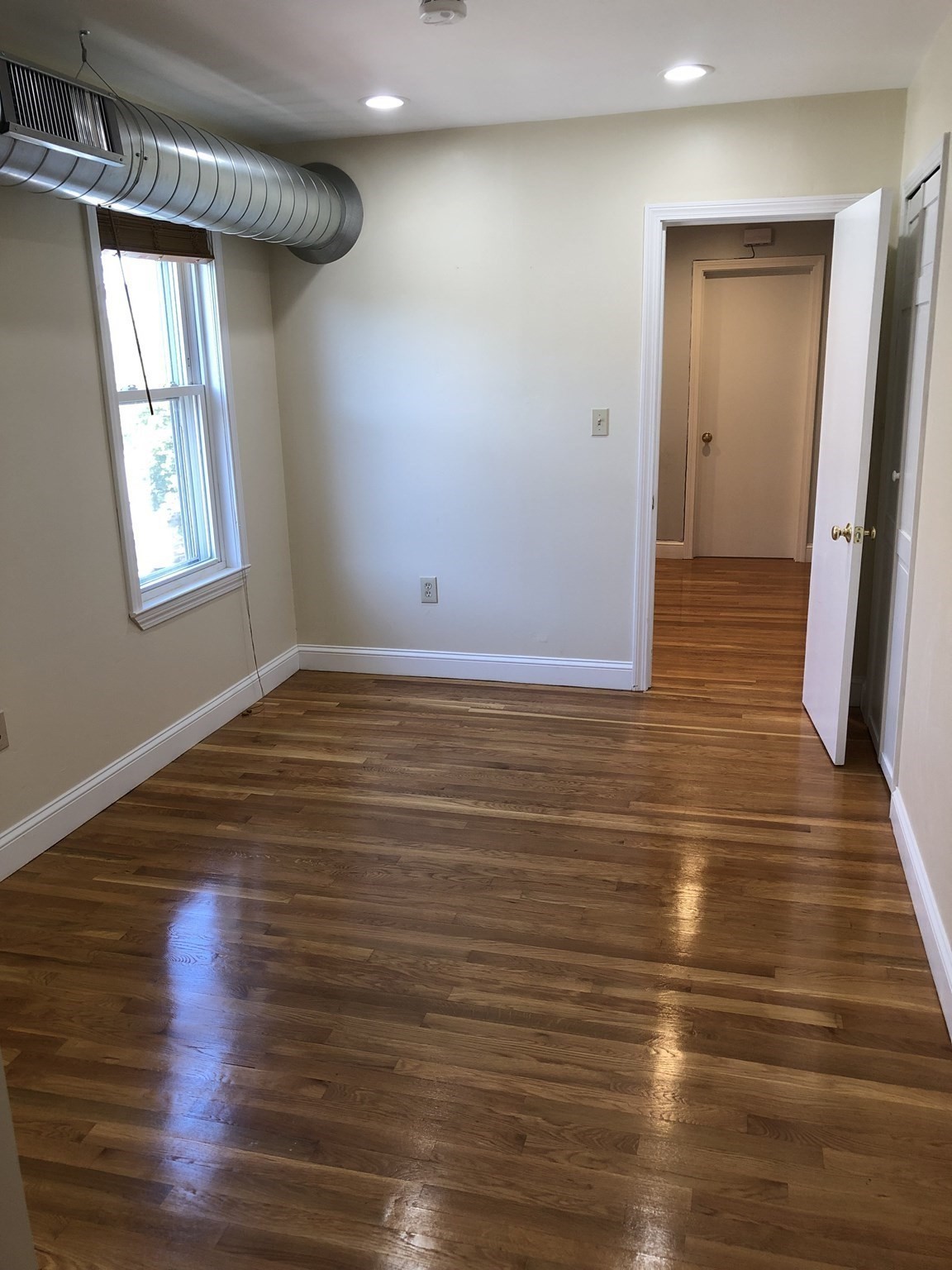651 Bennington Street Property Photo 28