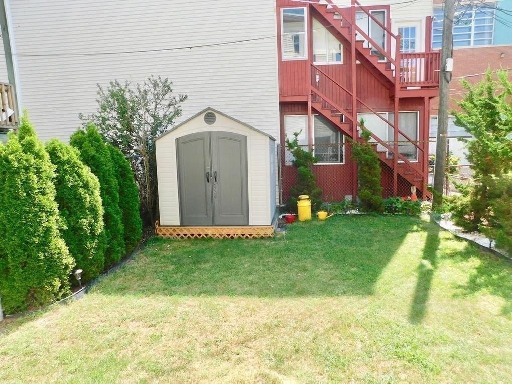 651 Bennington Street Property Photo 35
