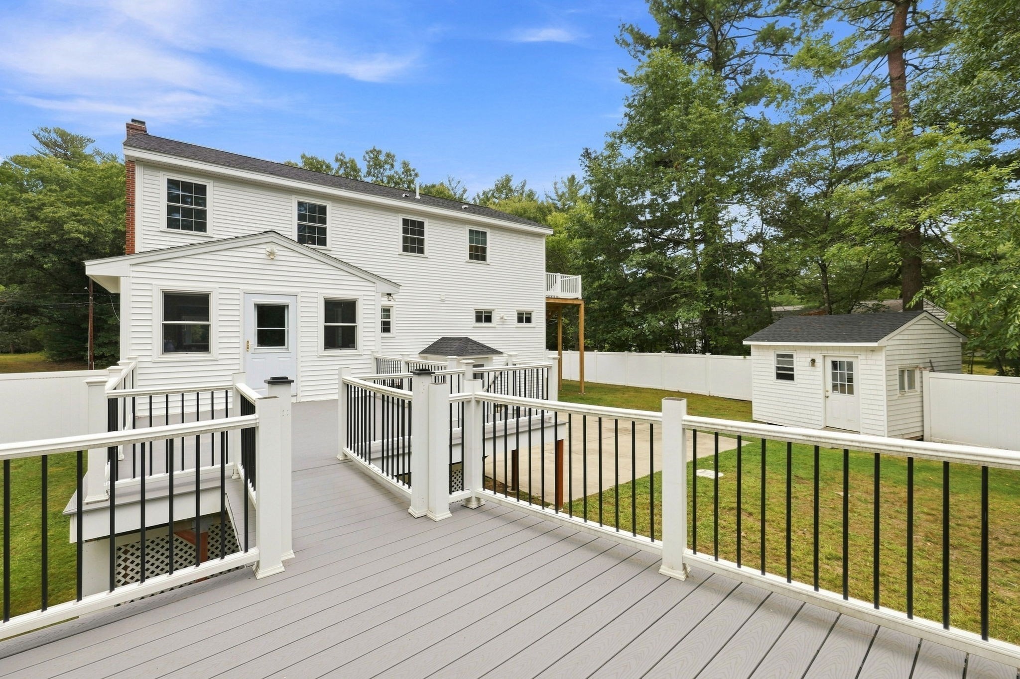 8 Victory Rd Property Photo 2