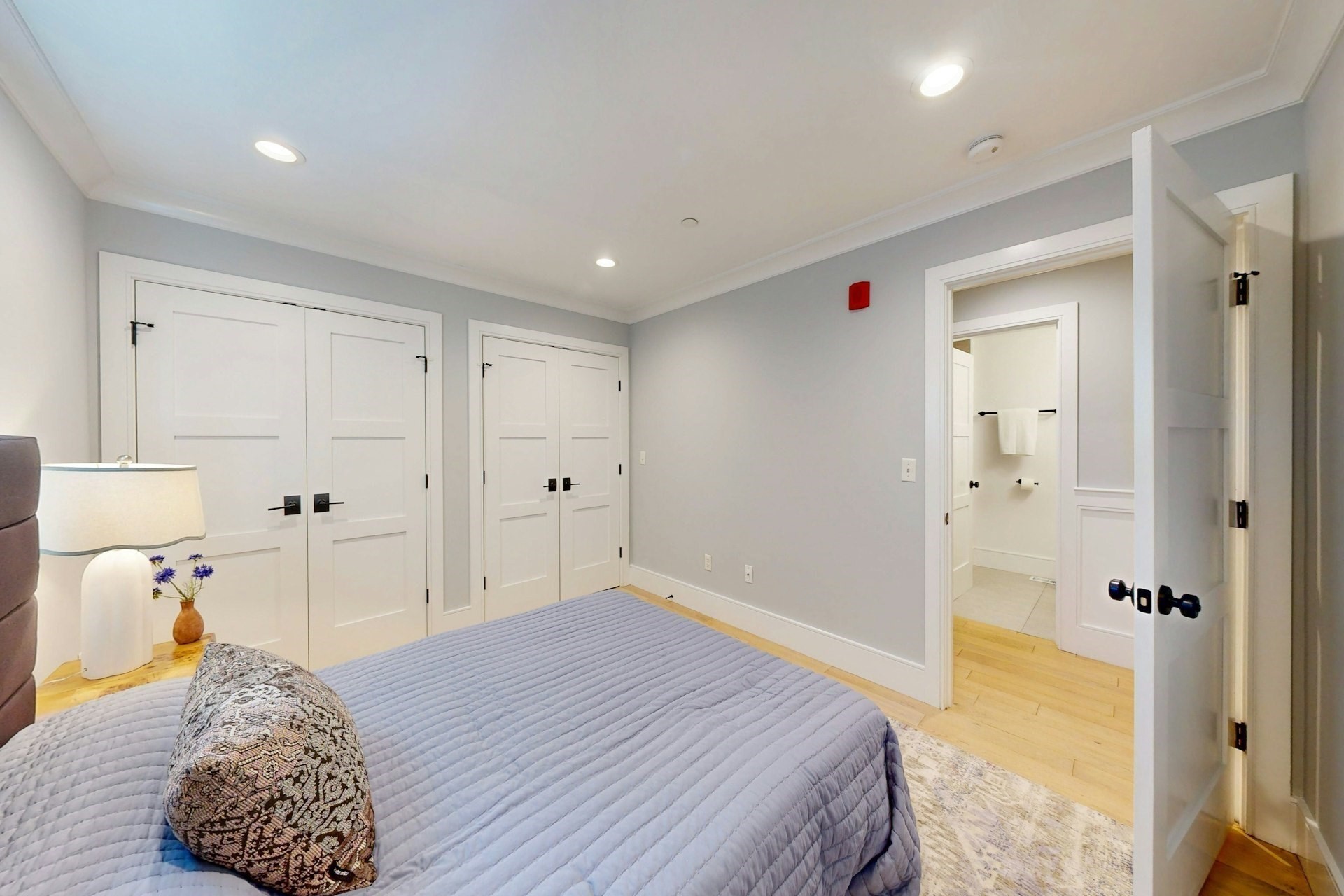 613 E 6th Street # 1 Property Photo 18