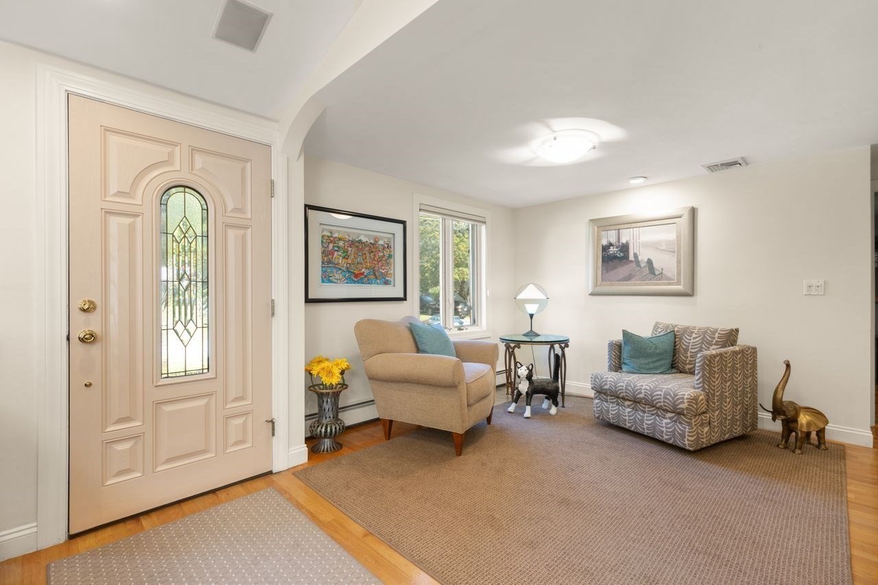 16 Leonard Rd Property Photo 8