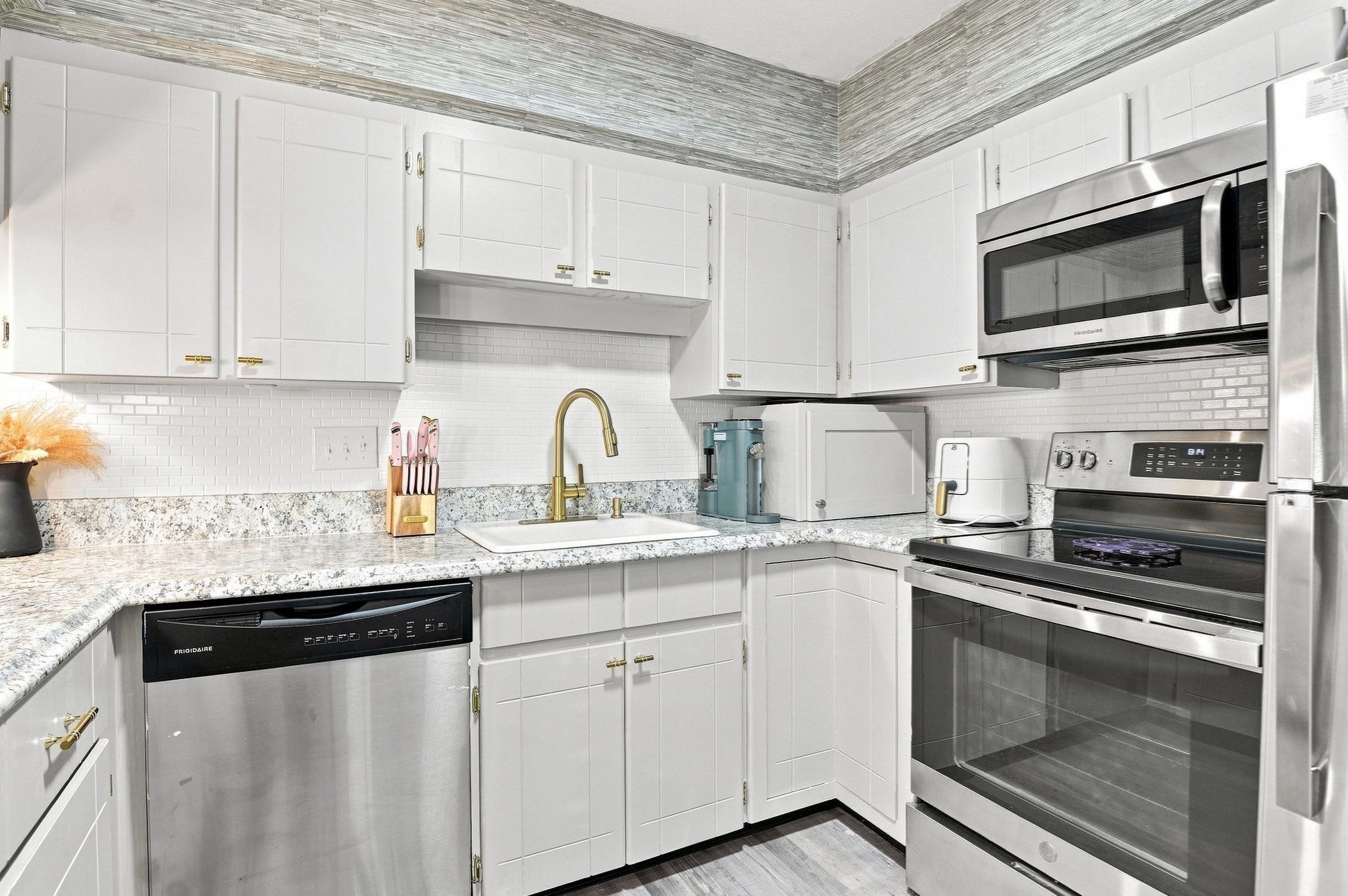 19 Eaglehead Terrace # 4 Property Photo 16