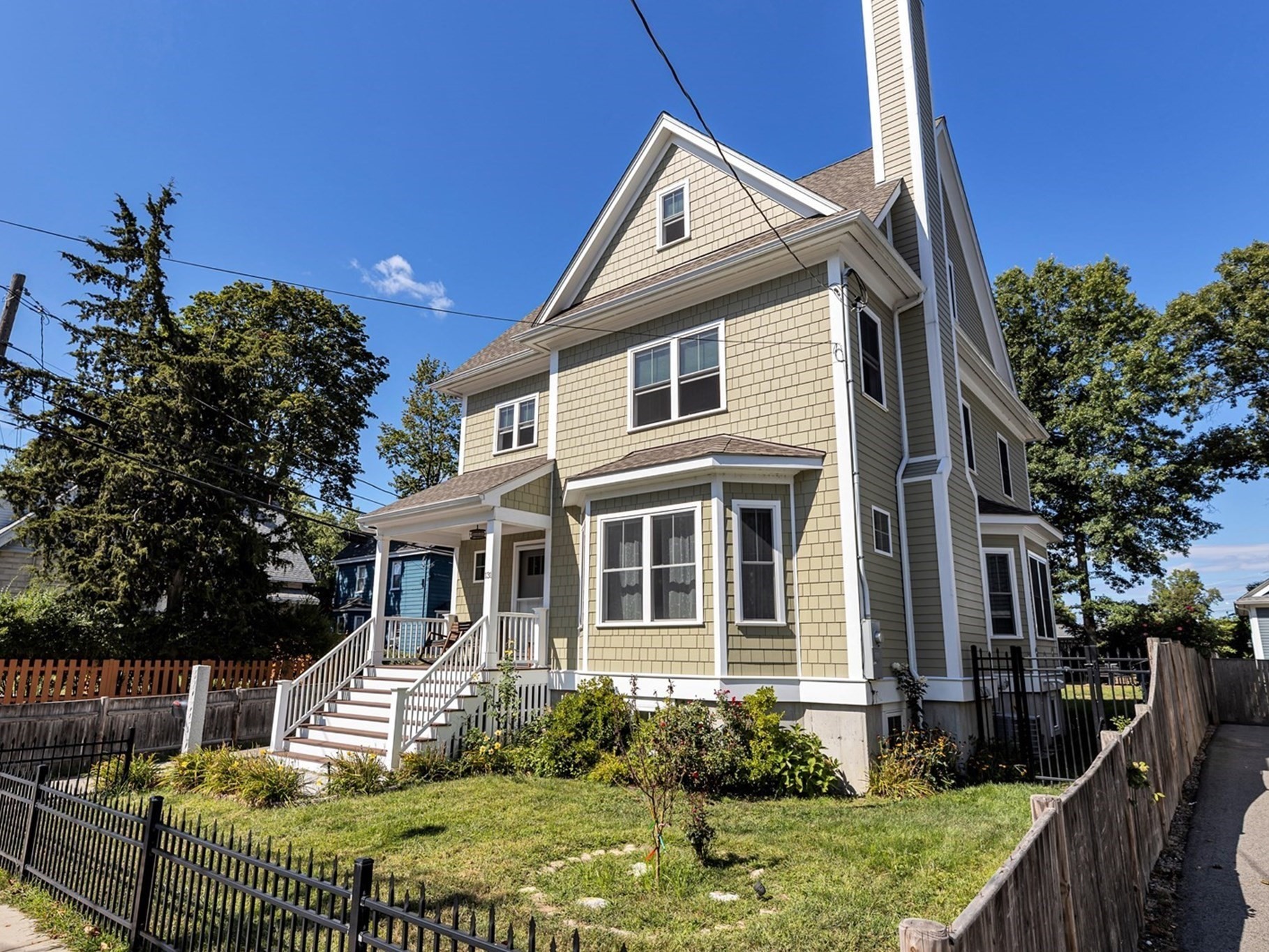 131 Gardner Street Property Photo 2
