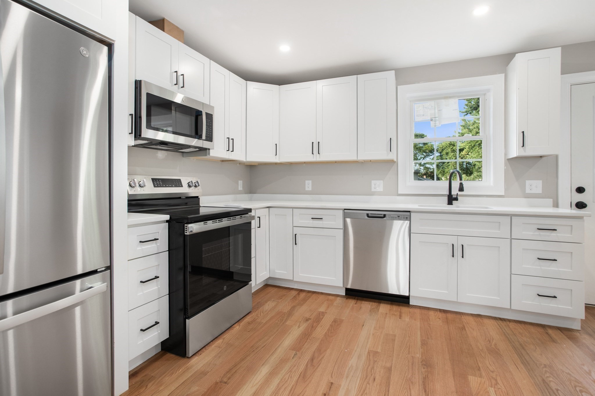 661 Washington Aveue # 2 Property Photo 2