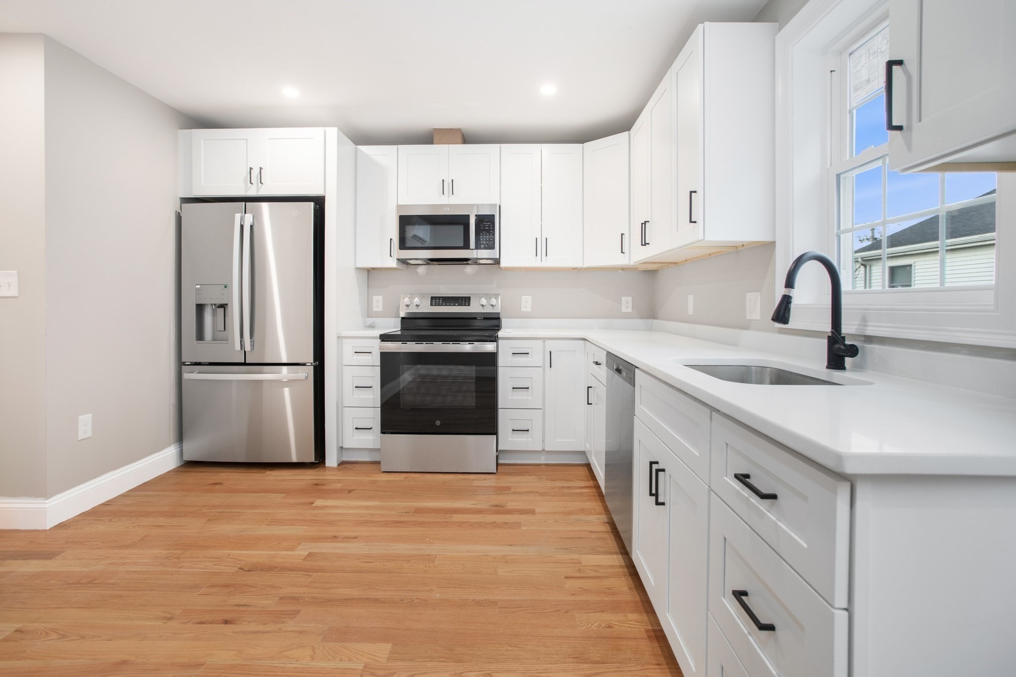 661 Washington Aveue # 2 Property Photo 4