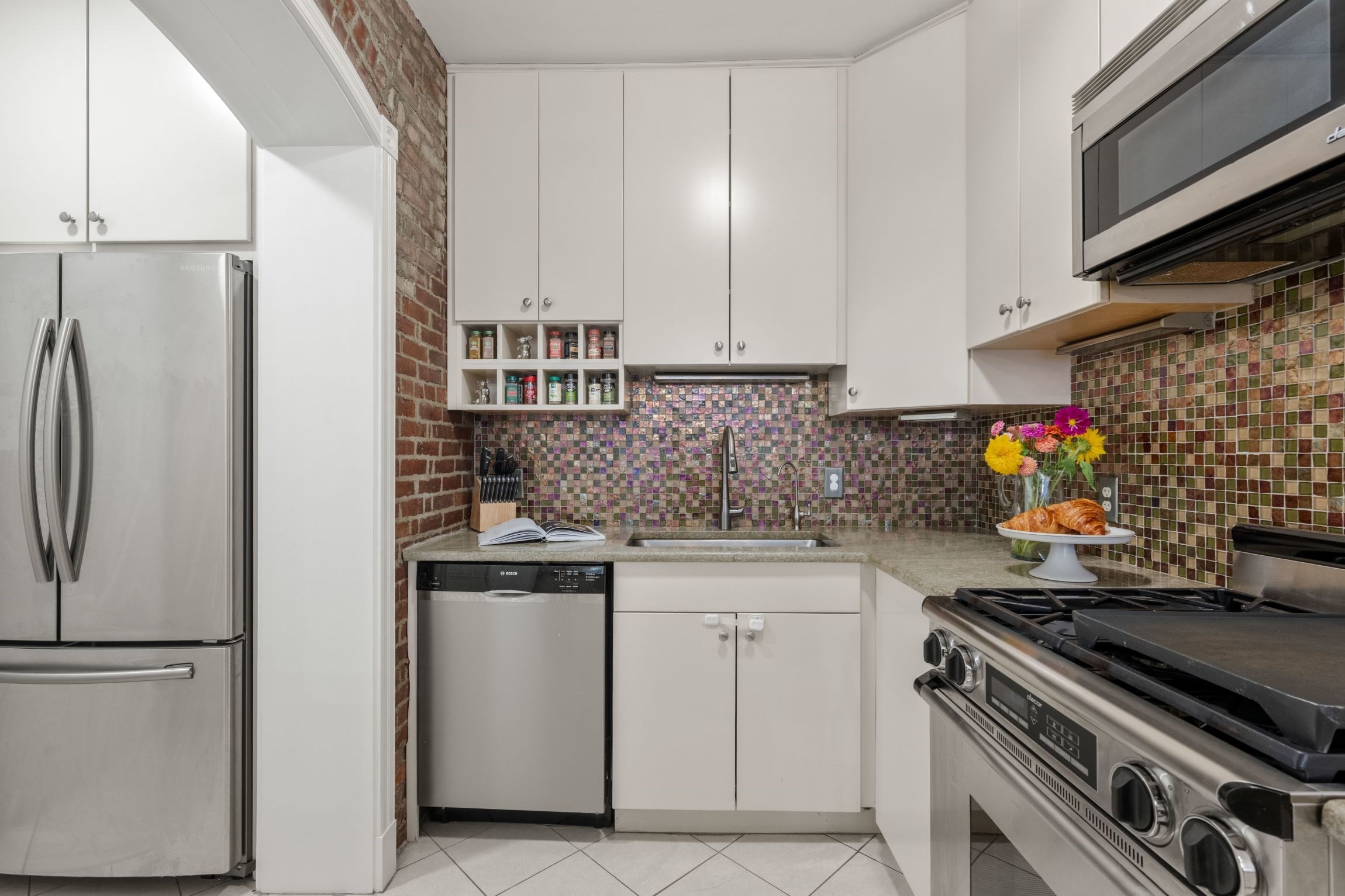 41 Pinckney Street # 1 Property Photo 10