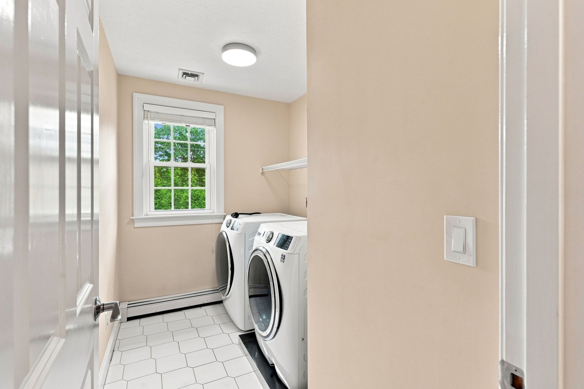 154 Old Spring St Property Photo 34