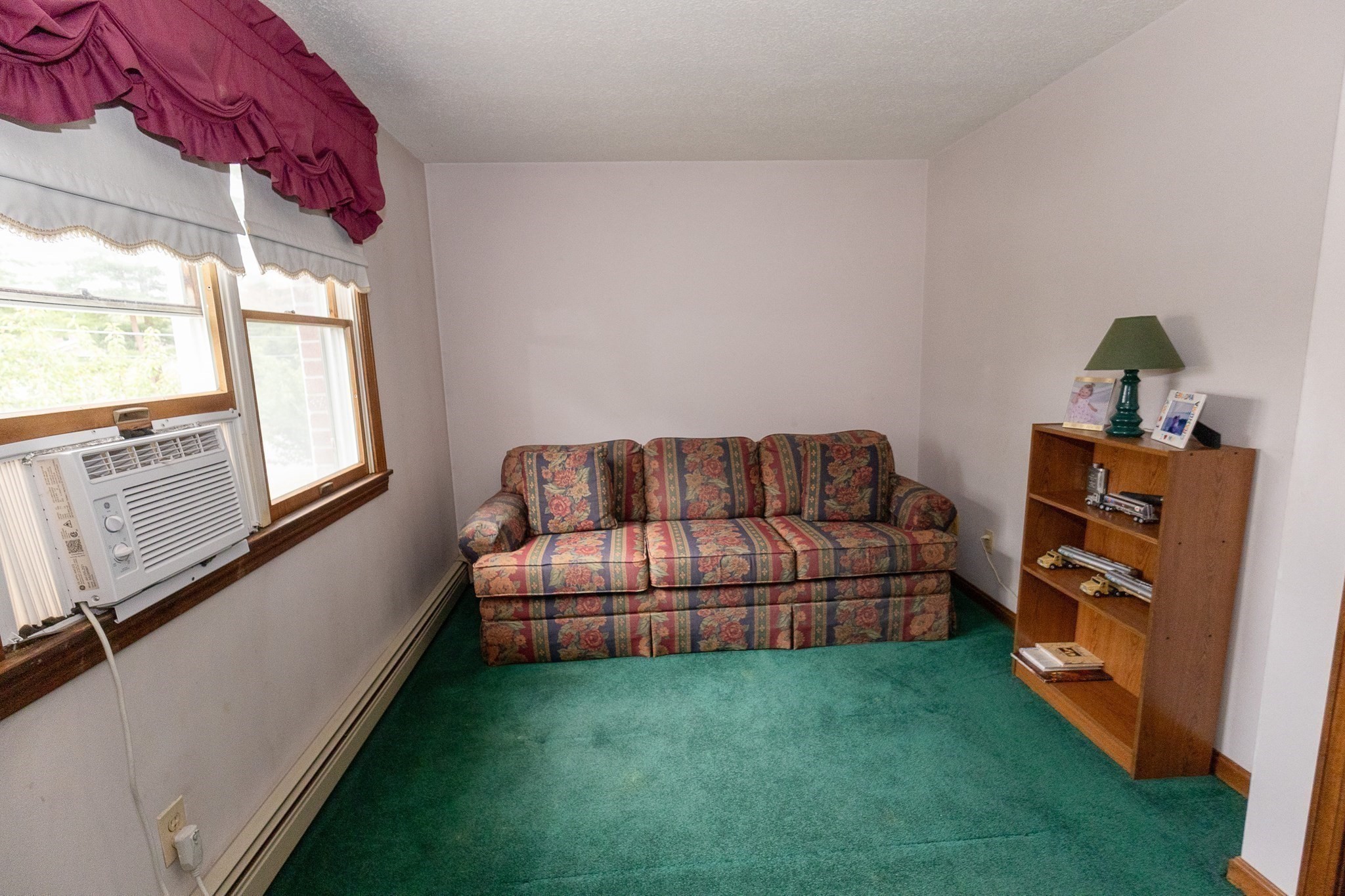 6 Robins St. # 6 Property Photo 10