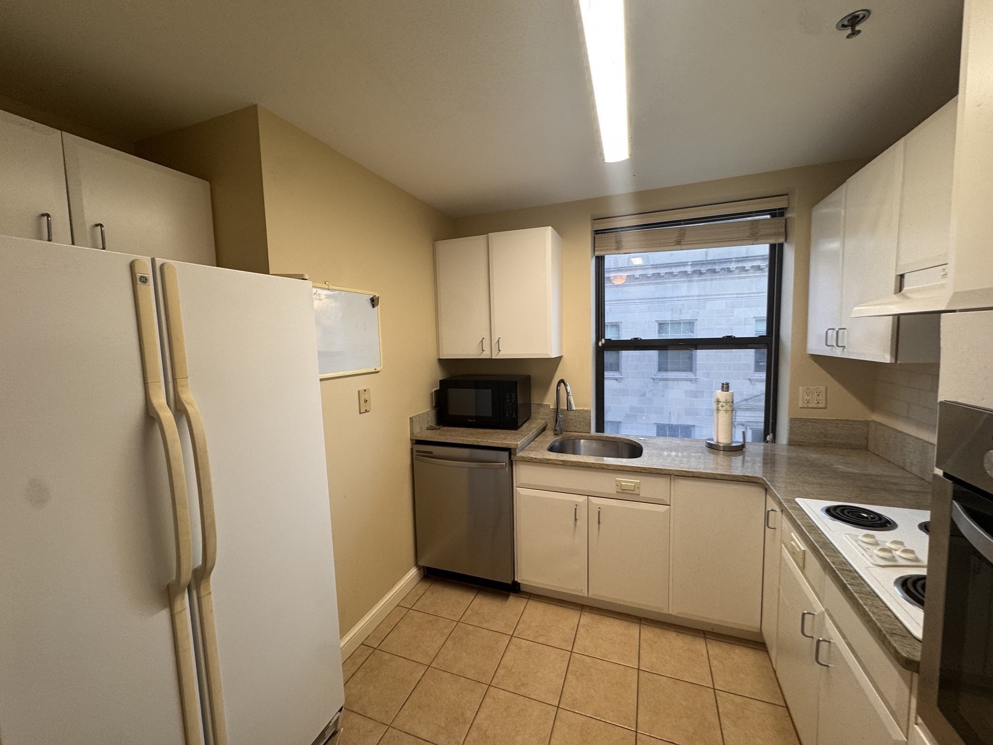 636 Beacon St # 404 Property Photo 12