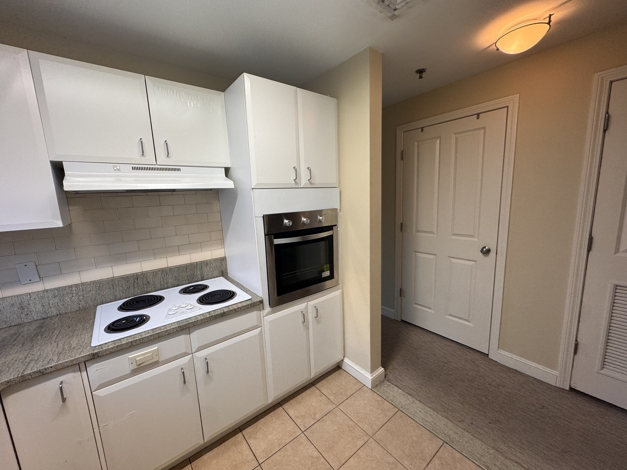 636 Beacon St # 404 Property Photo 13