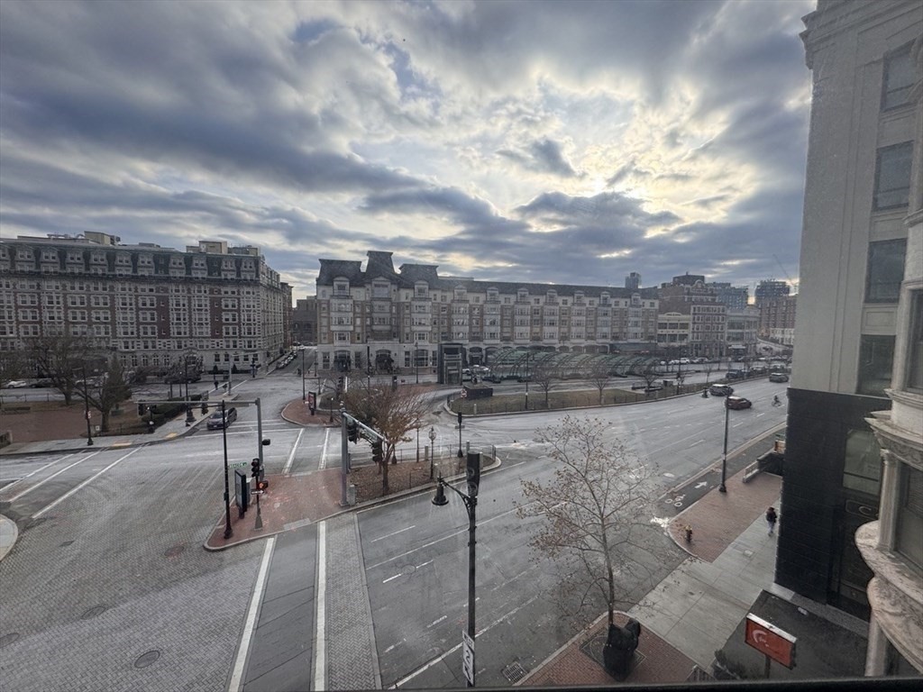 636 Beacon St # 404 Property Photo 14