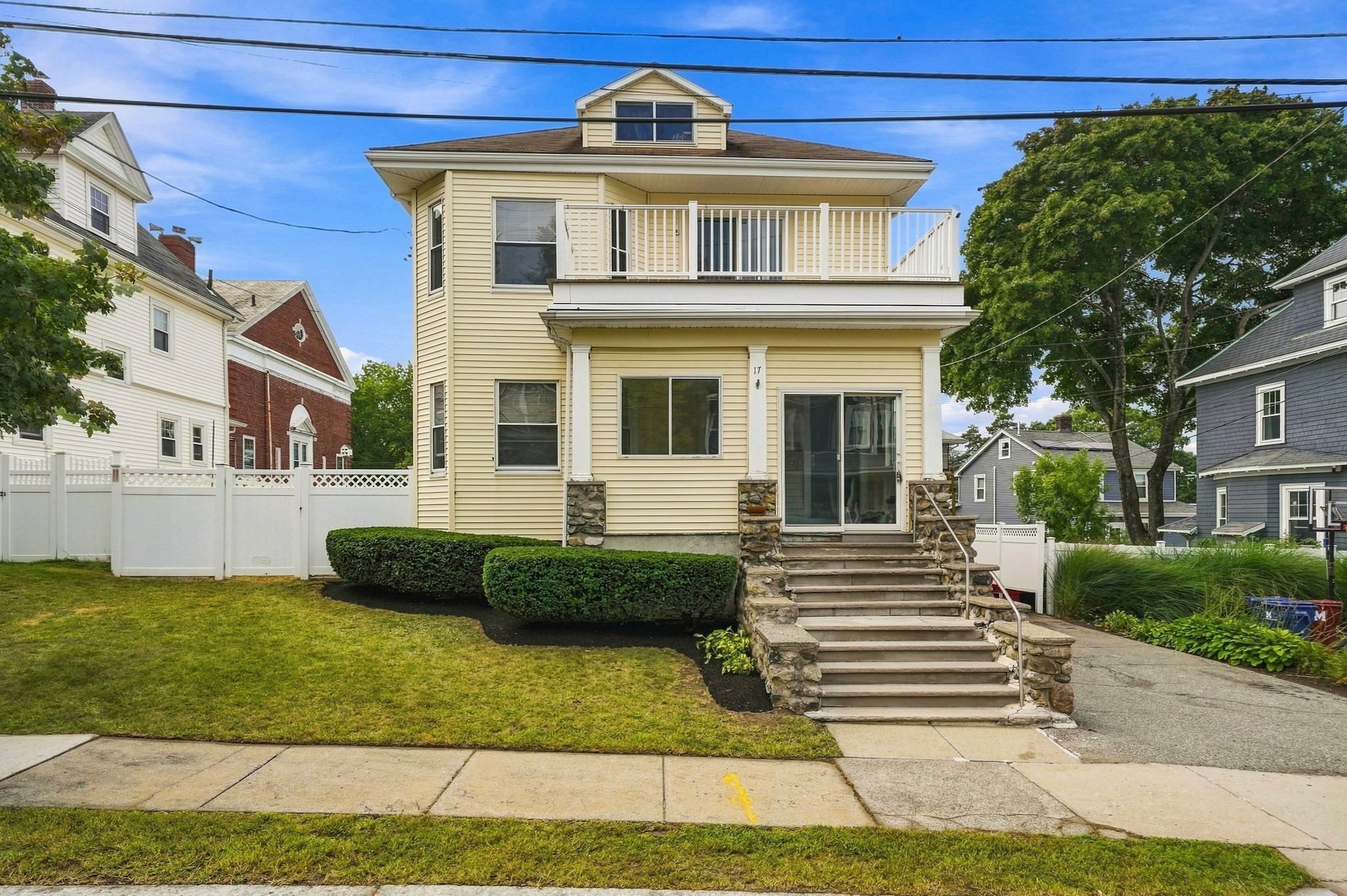 17 Linden Rd Property Photo 2